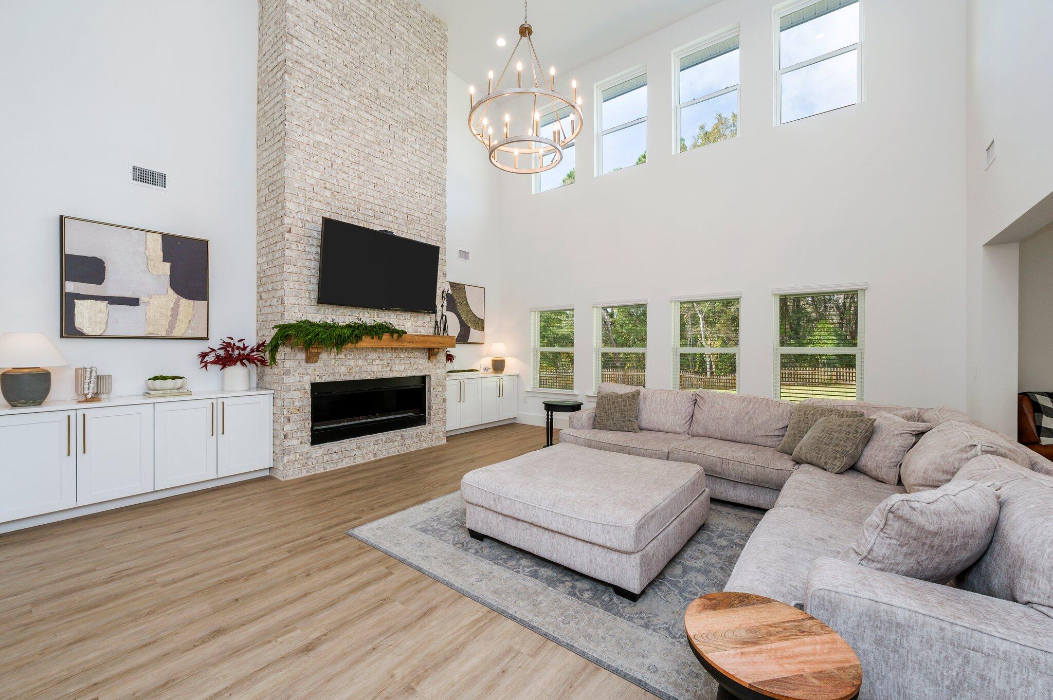 GLENLAKE PH 1 - Residential