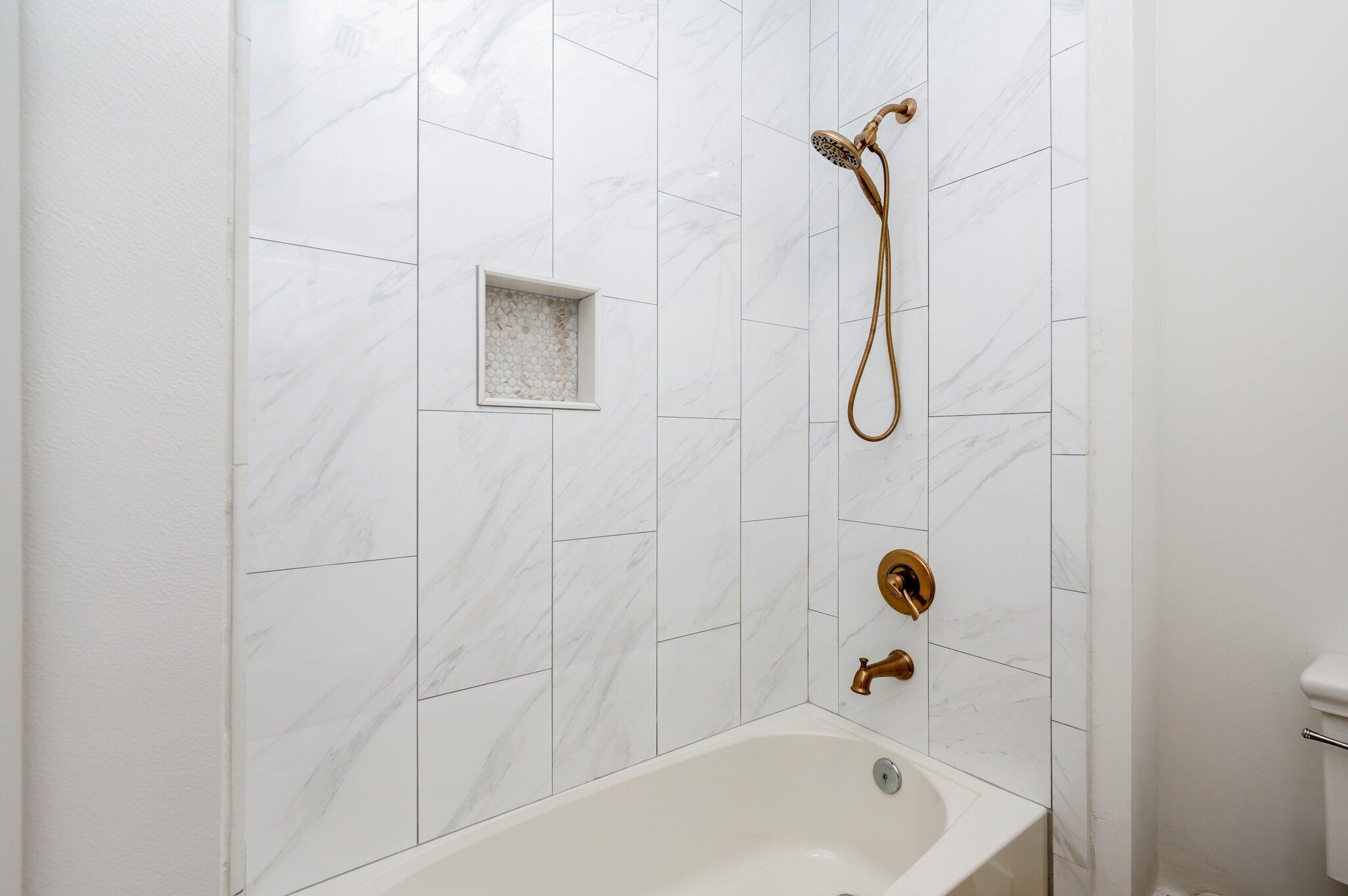 GLENLAKE PH 1 - Residential