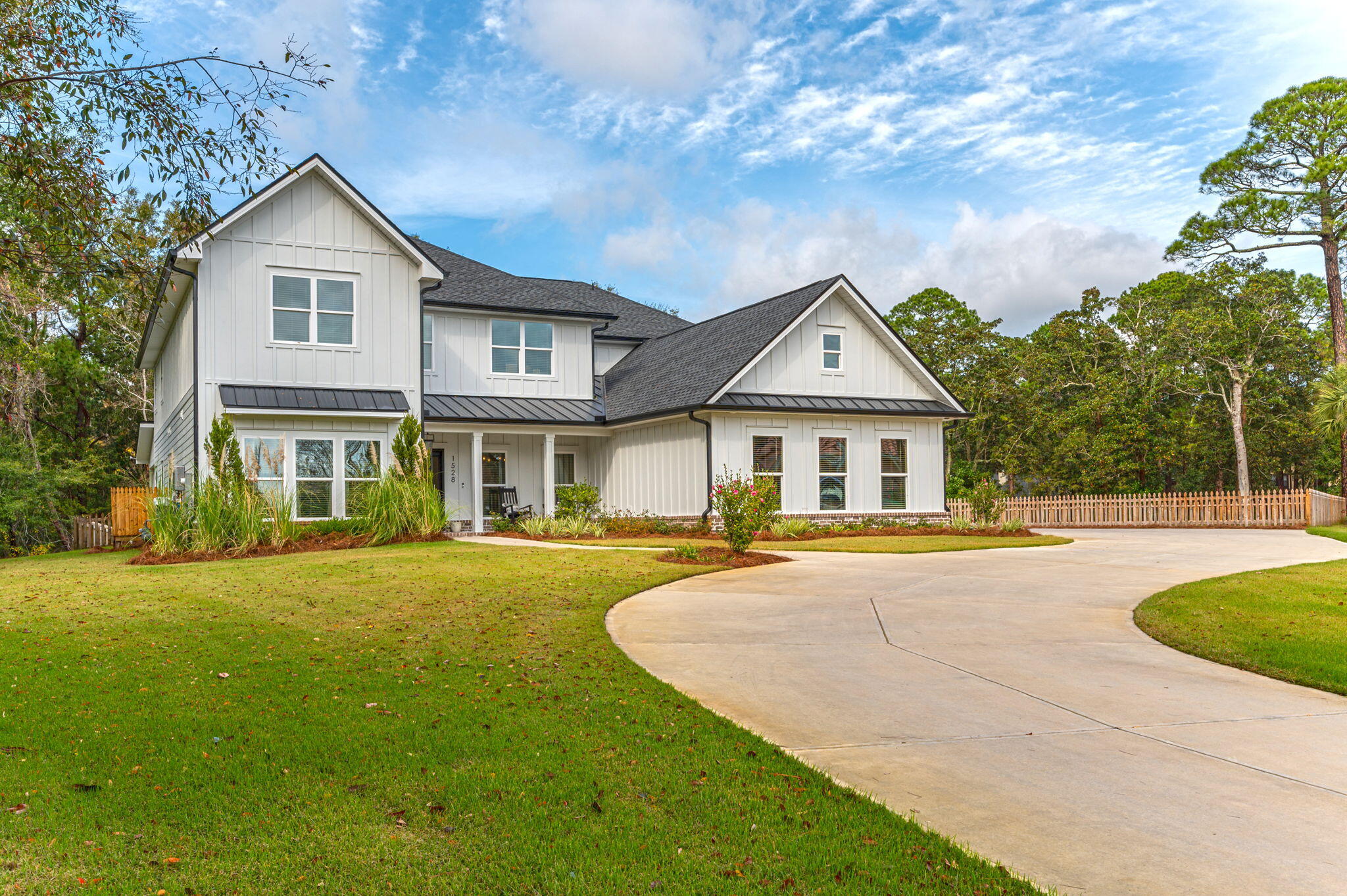 GLENLAKE PH 1 - Residential