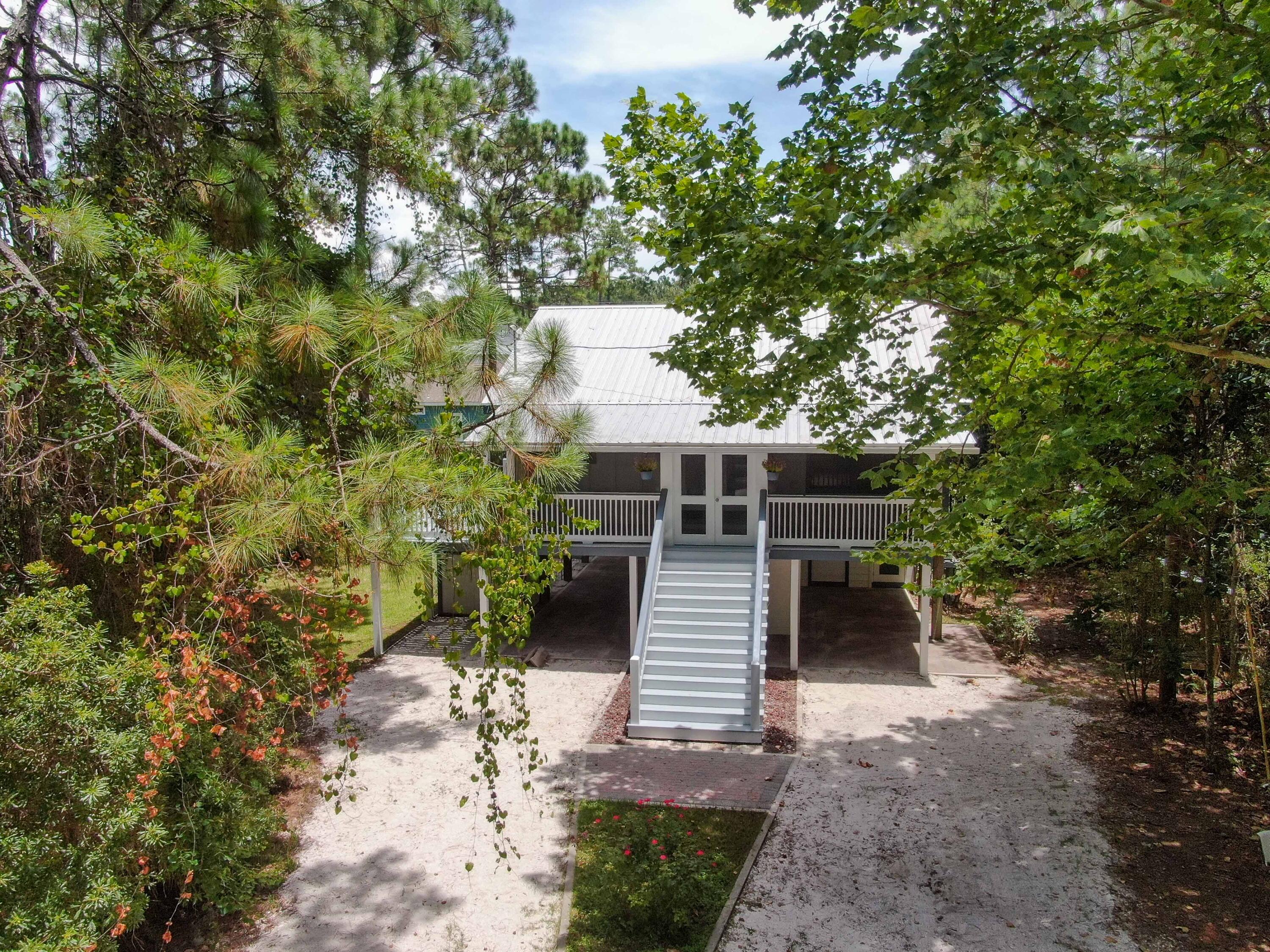 TOWN OF SANTA ROSA - Residential