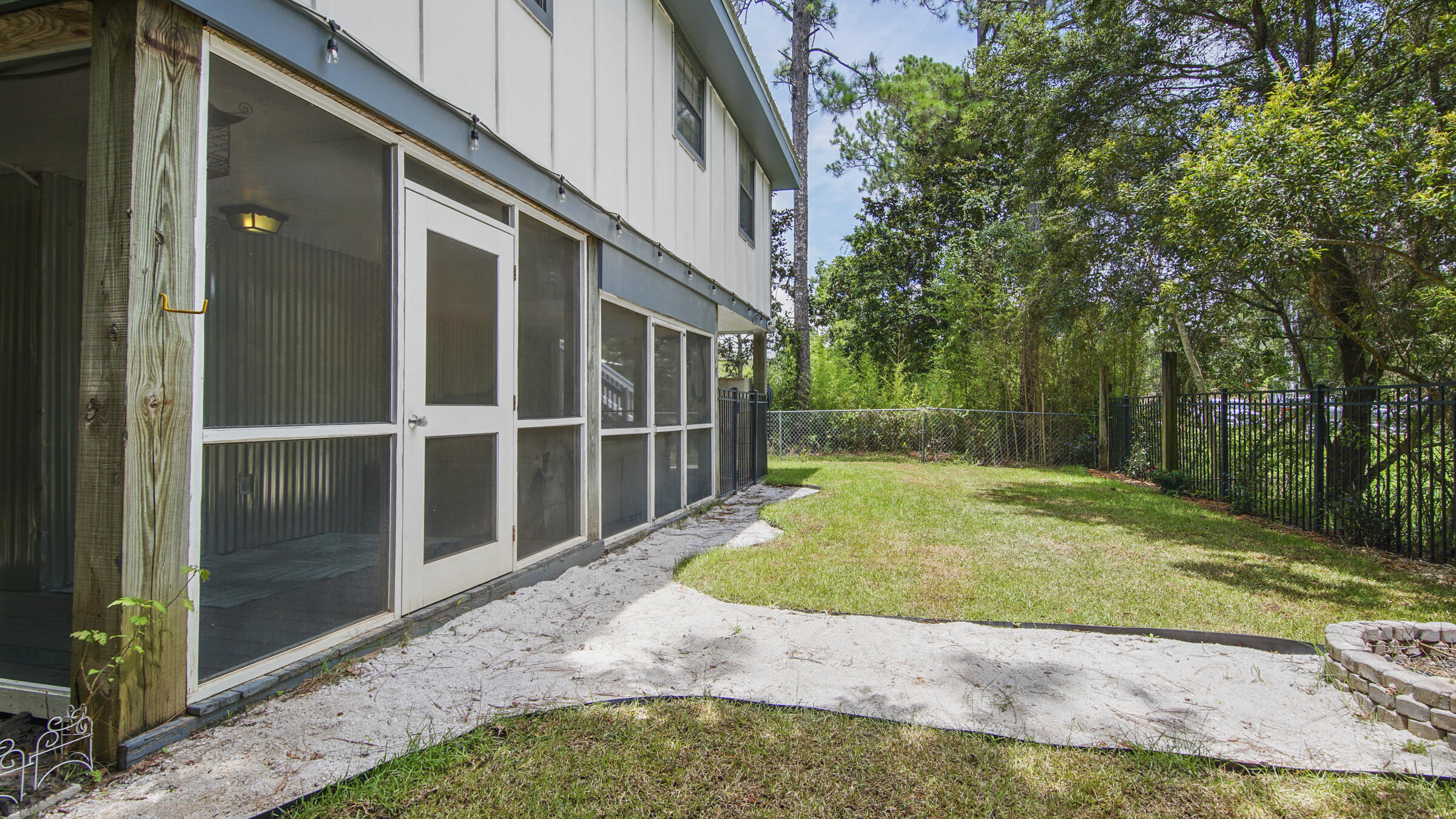 TOWN OF SANTA ROSA - Residential