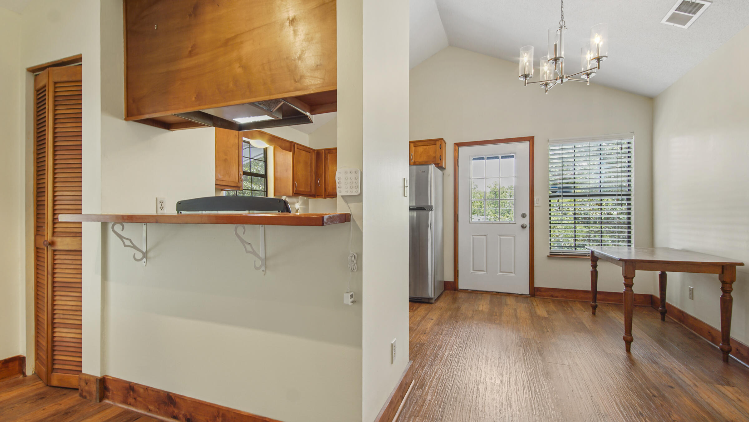 TOWN OF SANTA ROSA - Residential