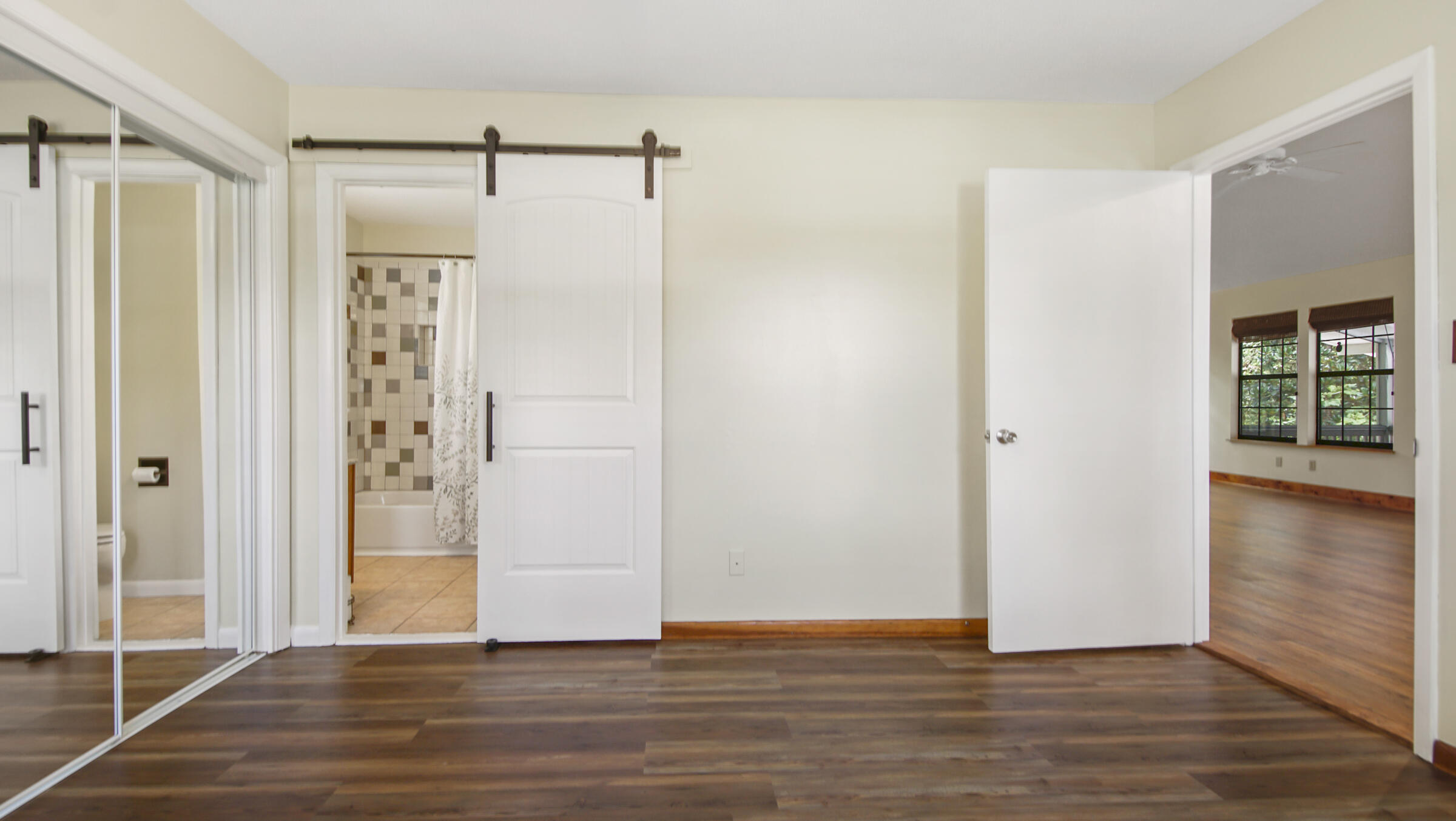 TOWN OF SANTA ROSA - Residential