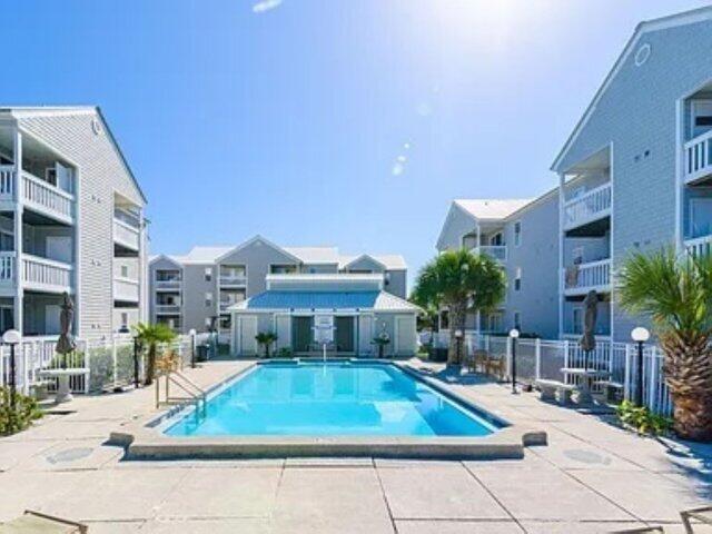 HERMITAGE CONDOMINIUM - Residential