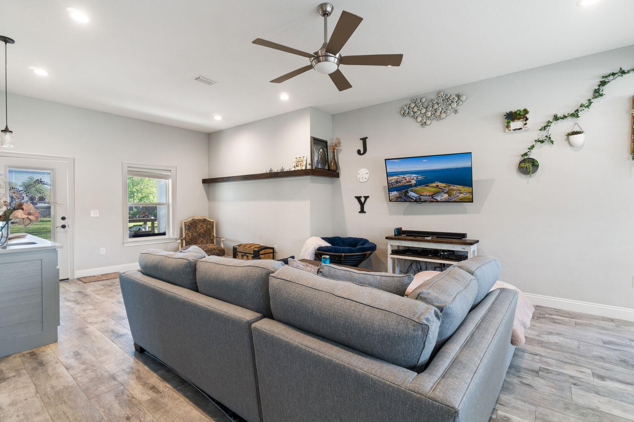 NAVARRE S/D 2ND ADDN - Residential