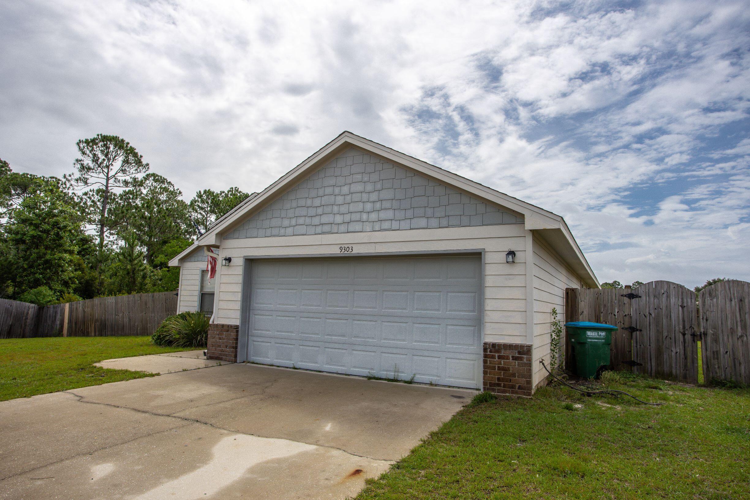 COTTAGES AT EAST RIVER - Residential