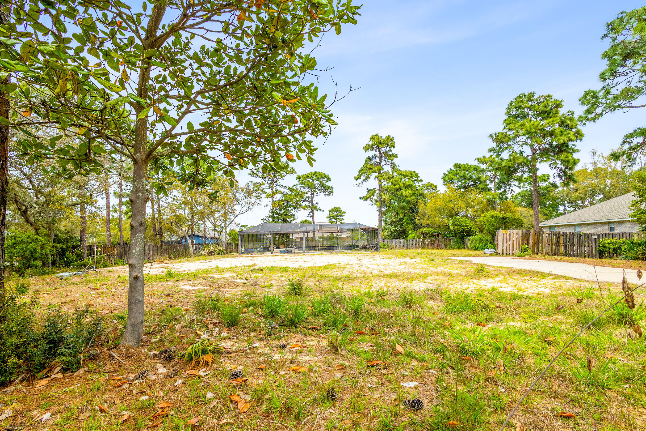 DRIFTWOOD ESTATES - Land