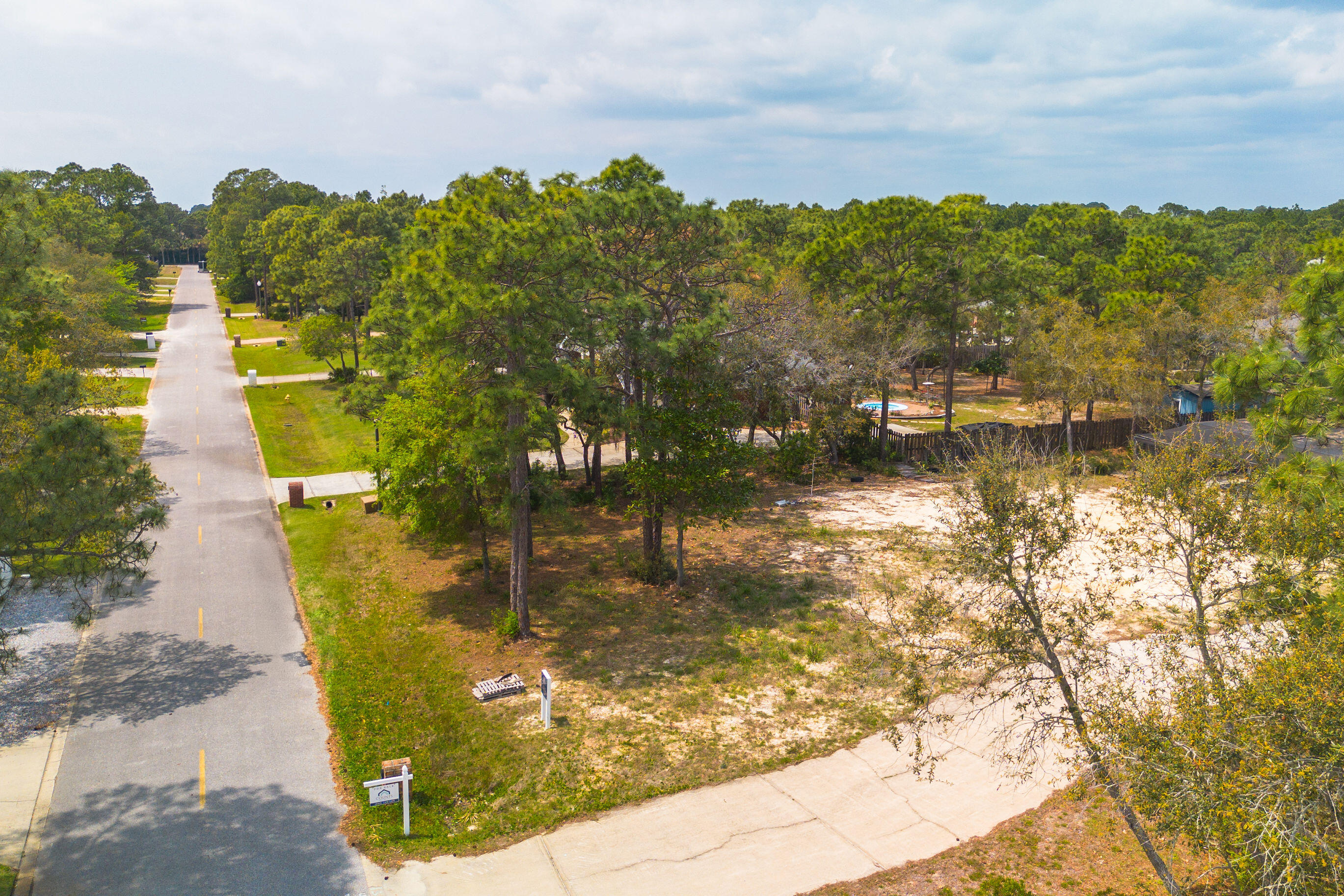 DRIFTWOOD ESTATES - Land