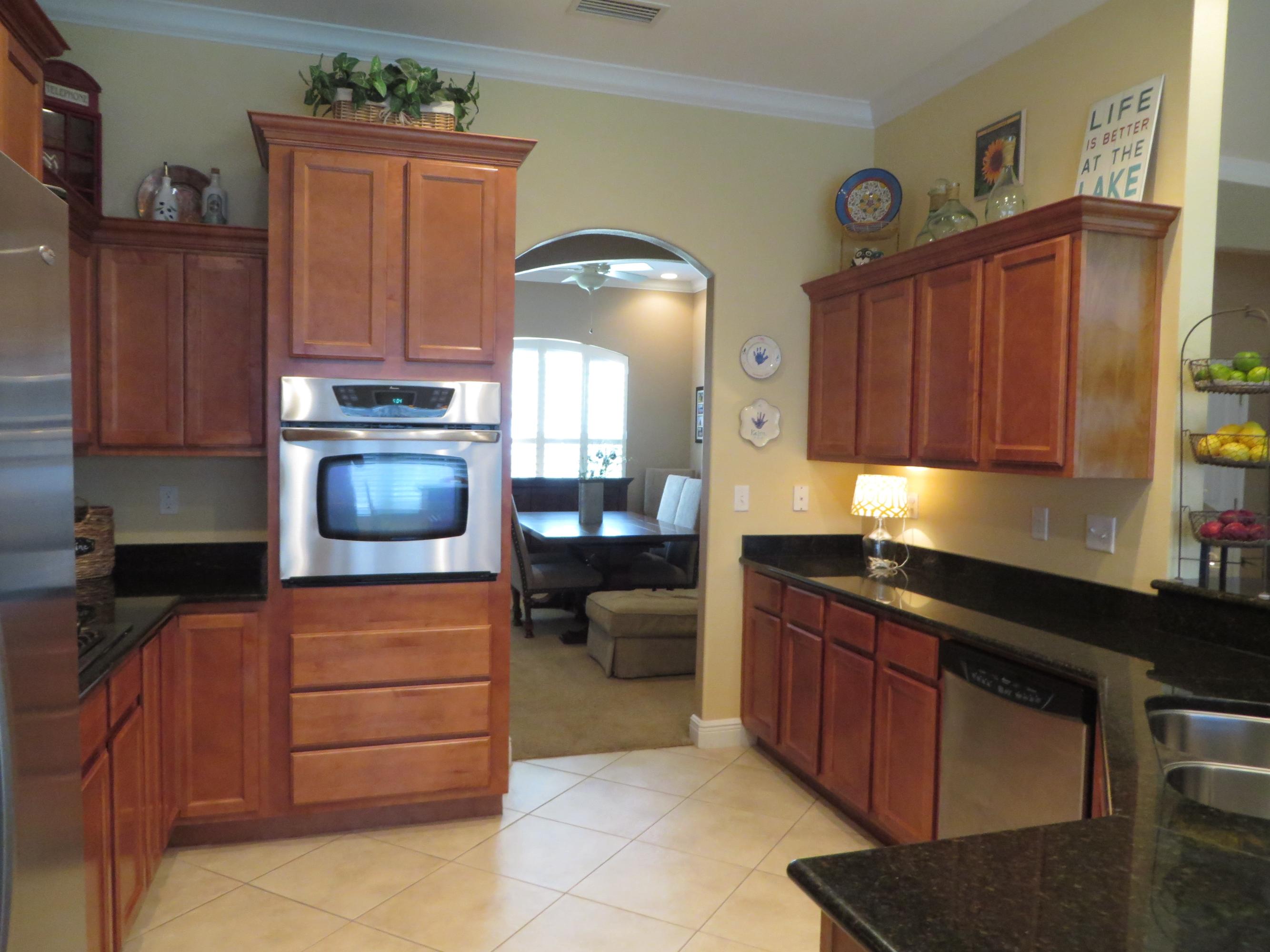 BAYSHORE PLACE - Residential