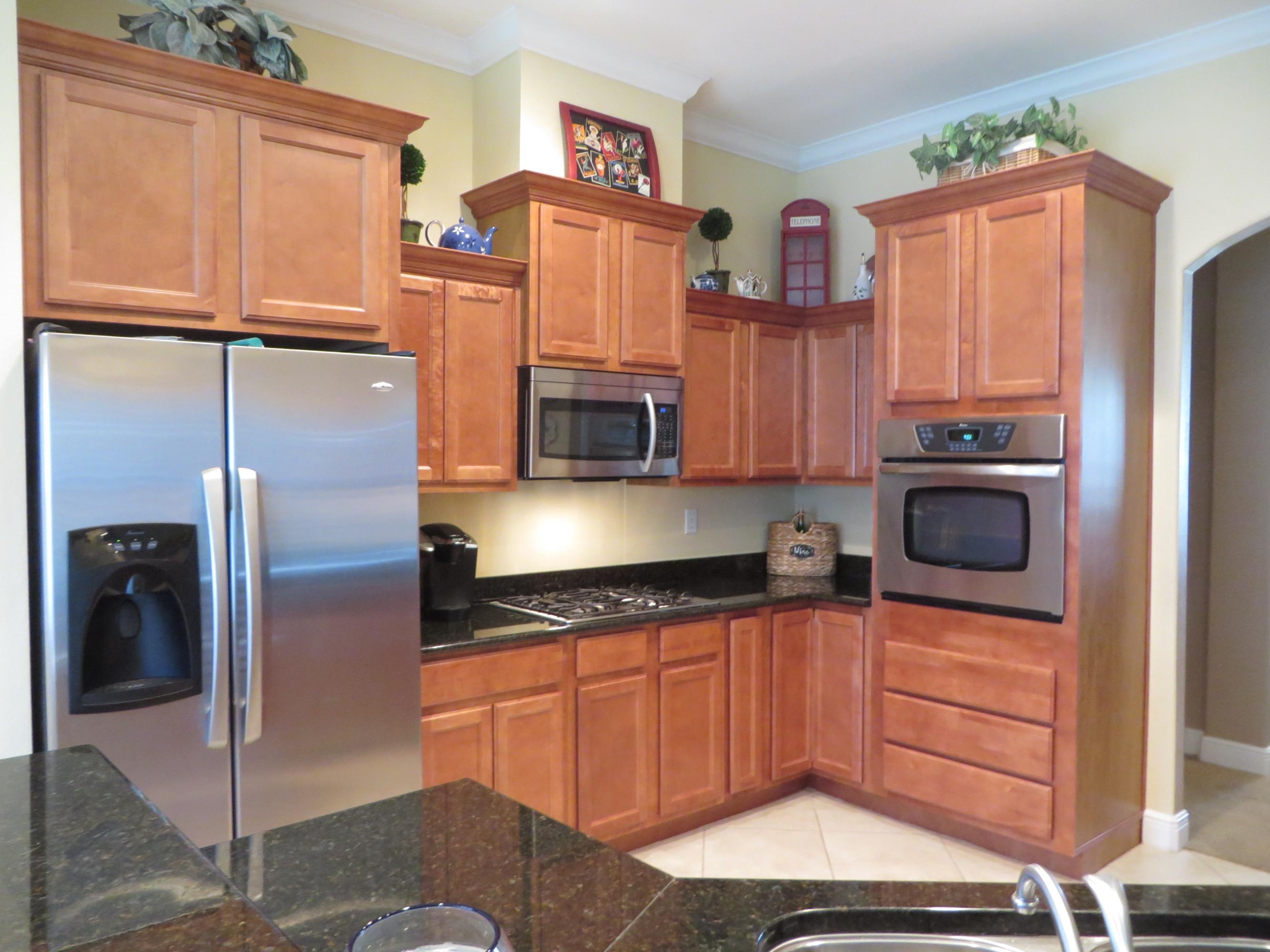 BAYSHORE PLACE - Residential