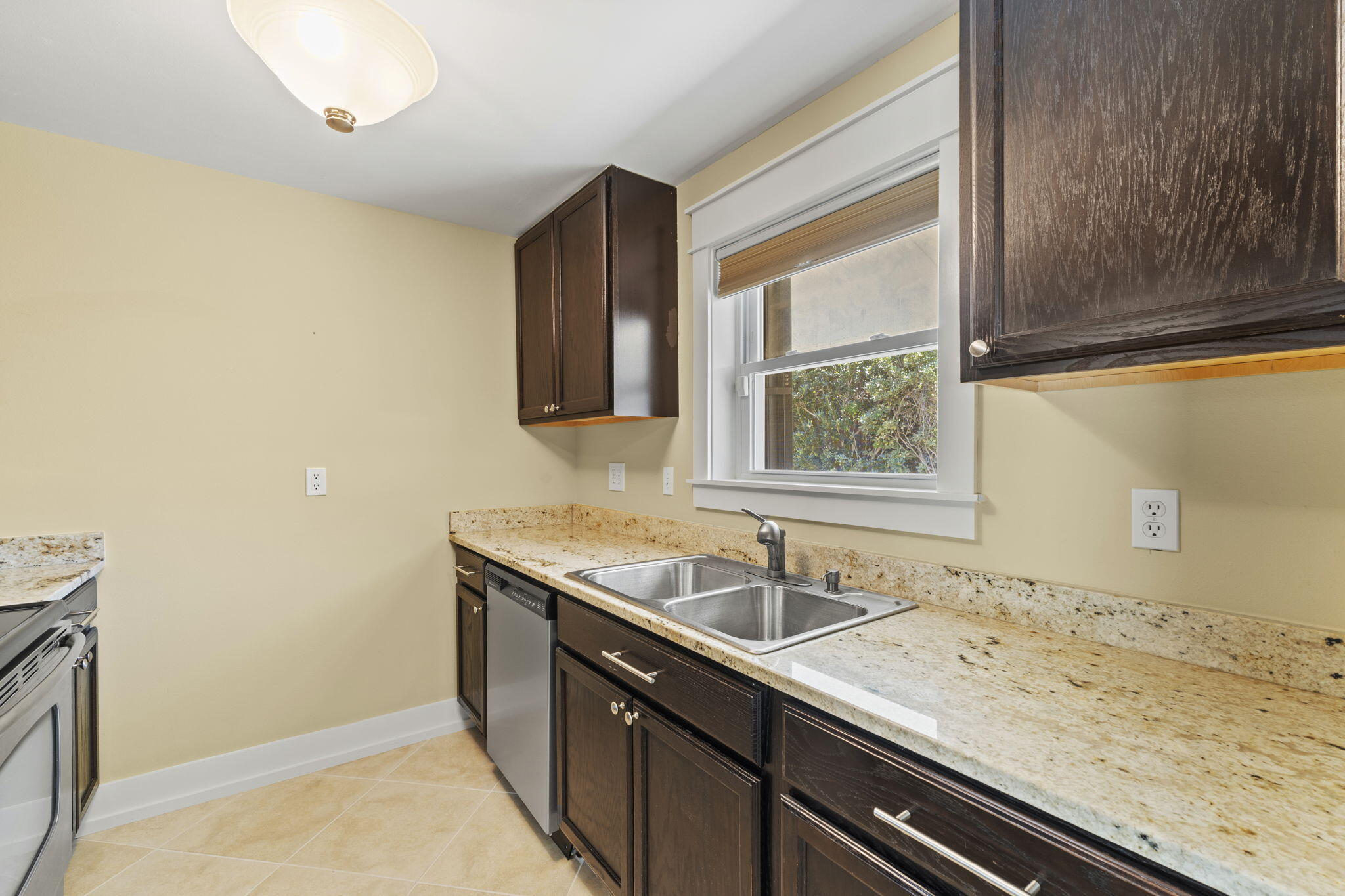 WYNNEHAVEN BEACH ESTATES - Residential