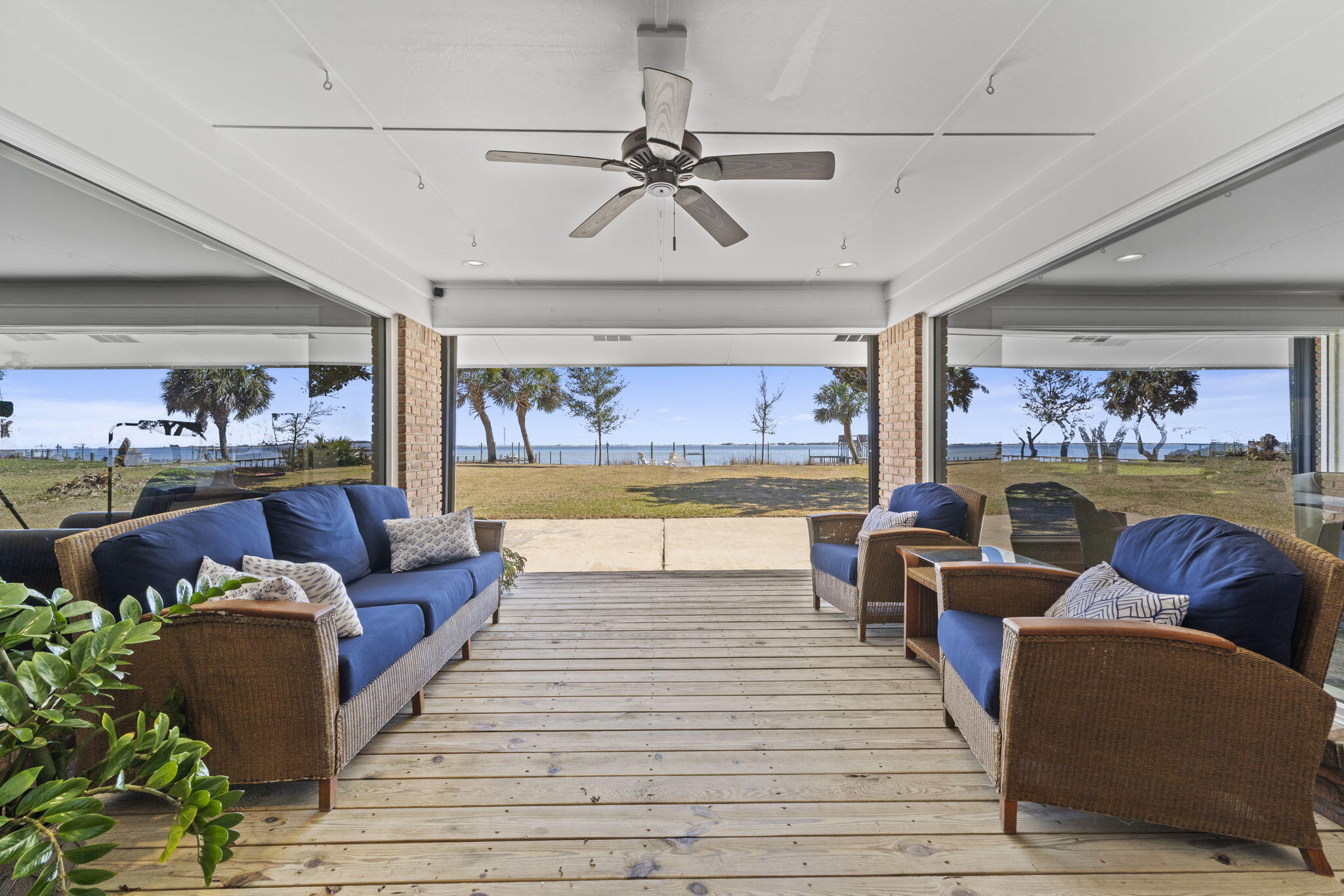 WYNNEHAVEN BEACH ESTATES - Residential