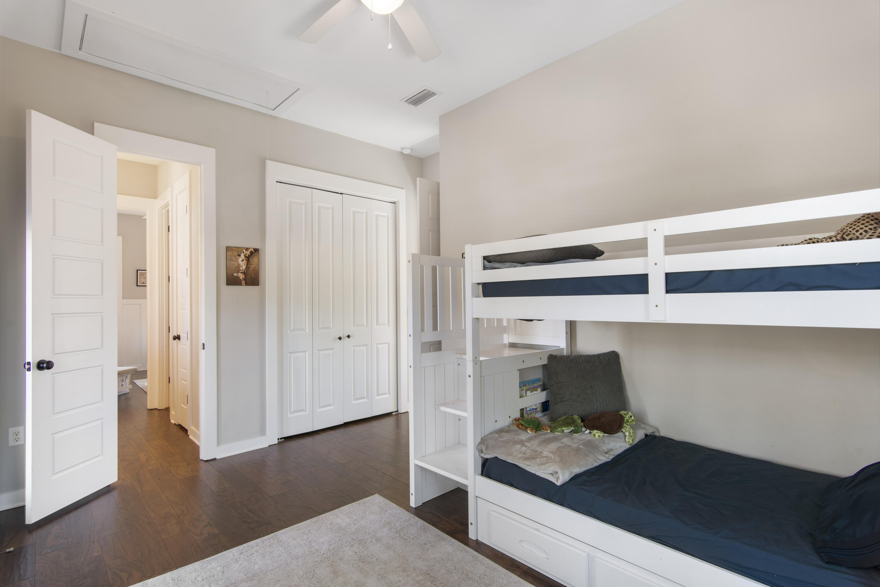 WHISPERING PINES - Residential
