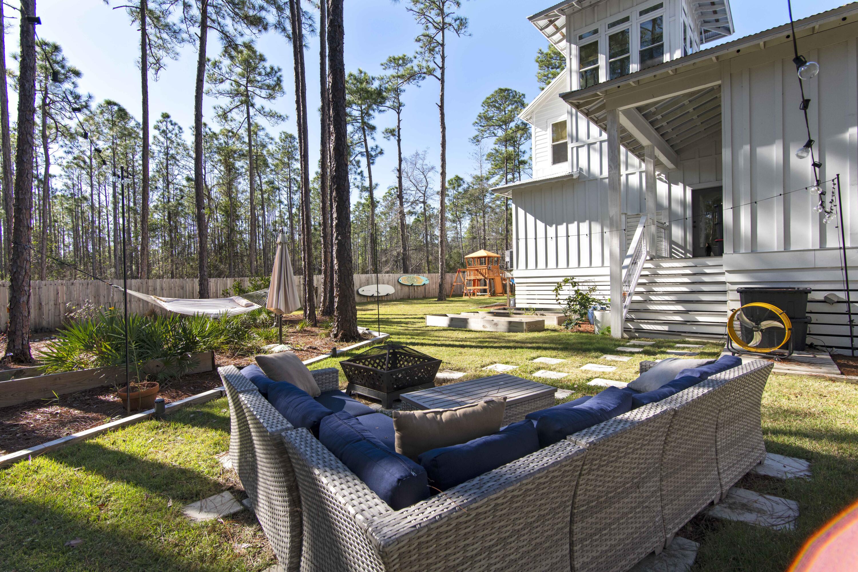 WHISPERING PINES - Residential