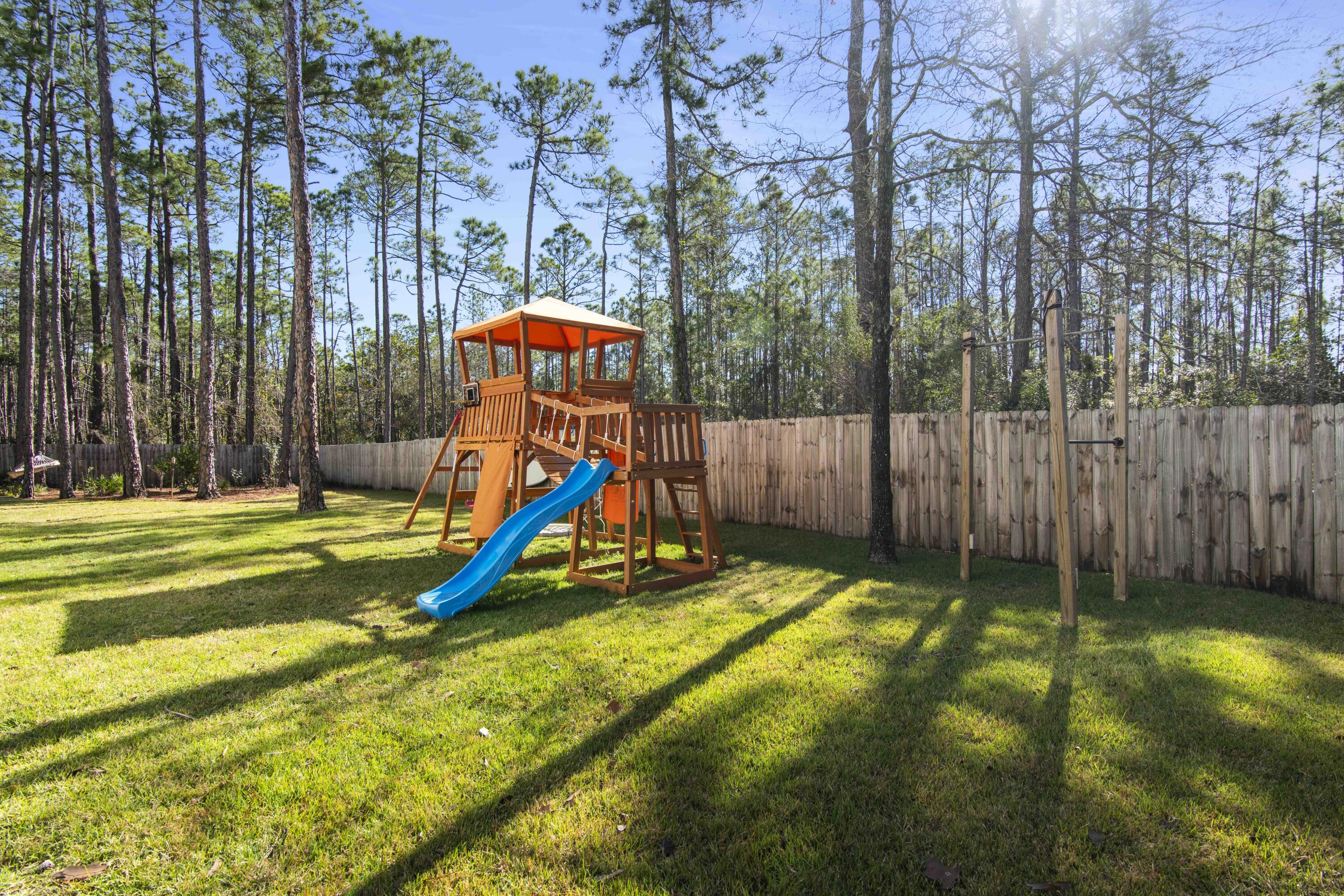 WHISPERING PINES - Residential