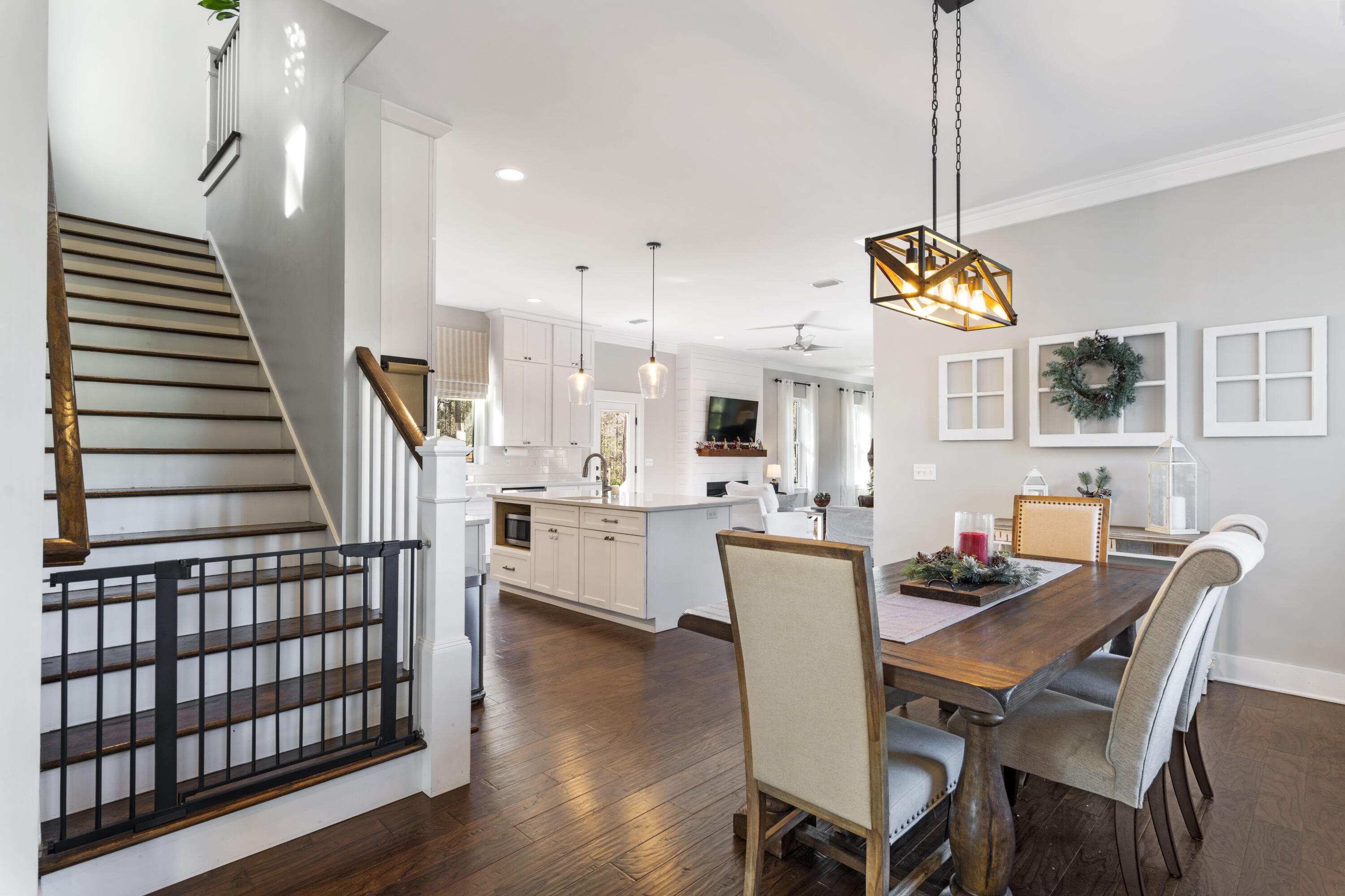 WHISPERING PINES - Residential