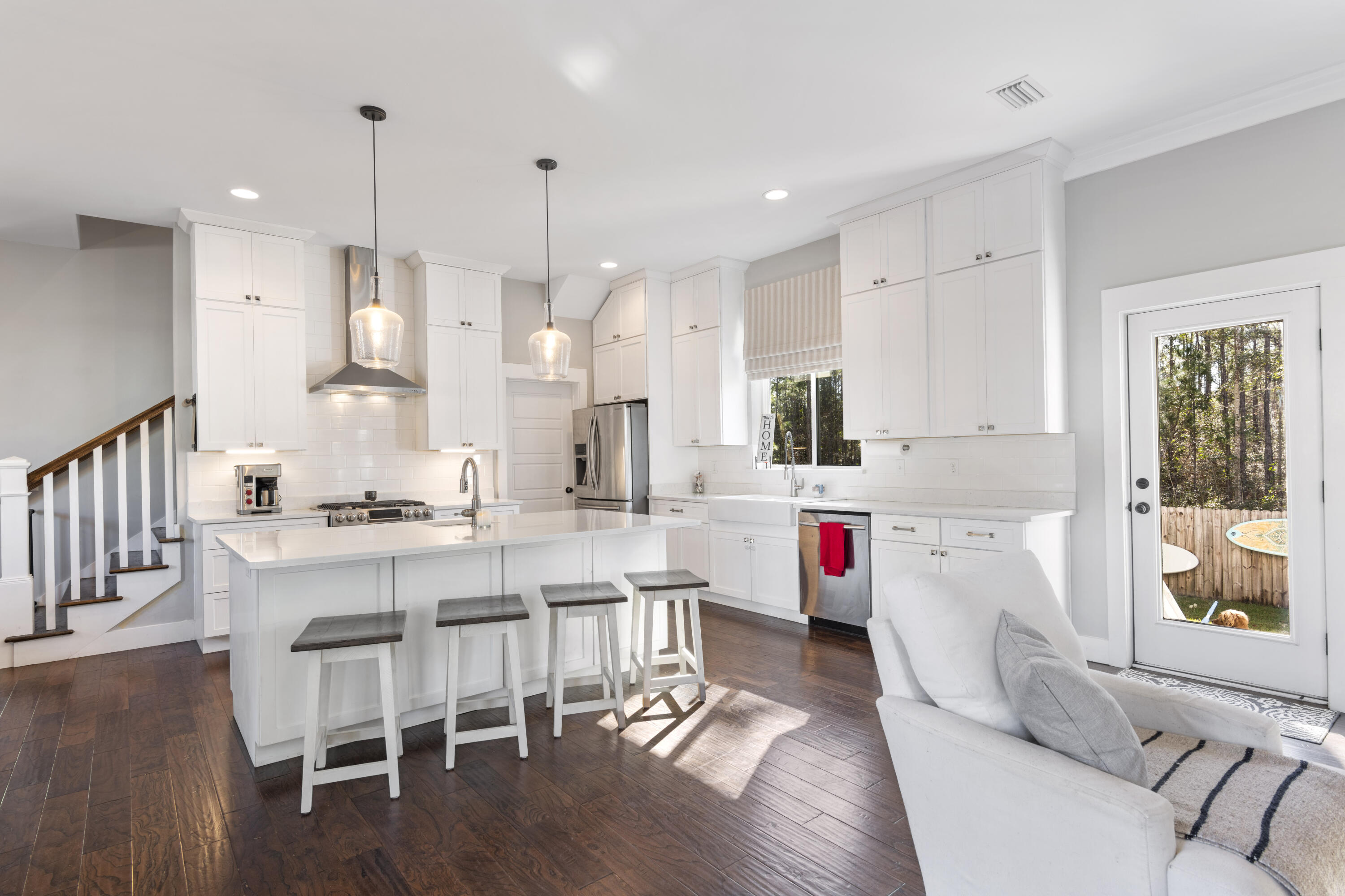 WHISPERING PINES - Residential
