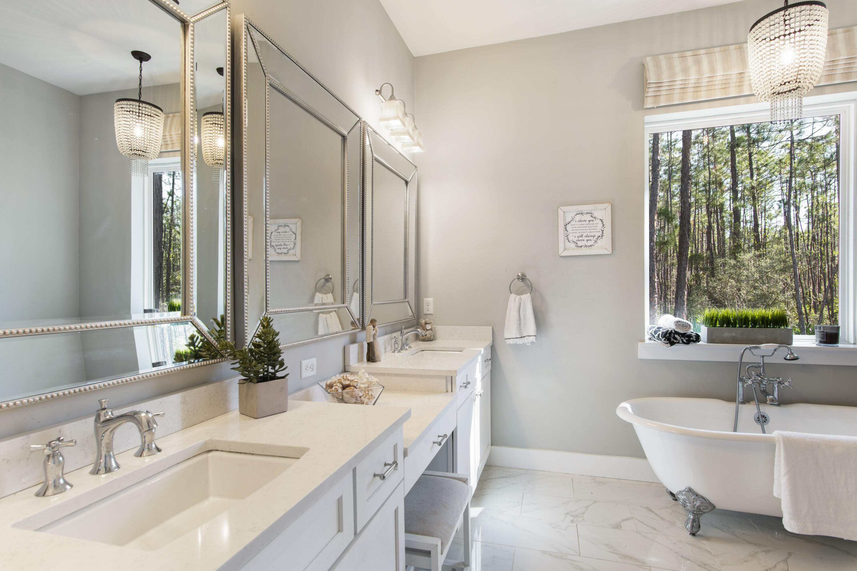WHISPERING PINES - Residential