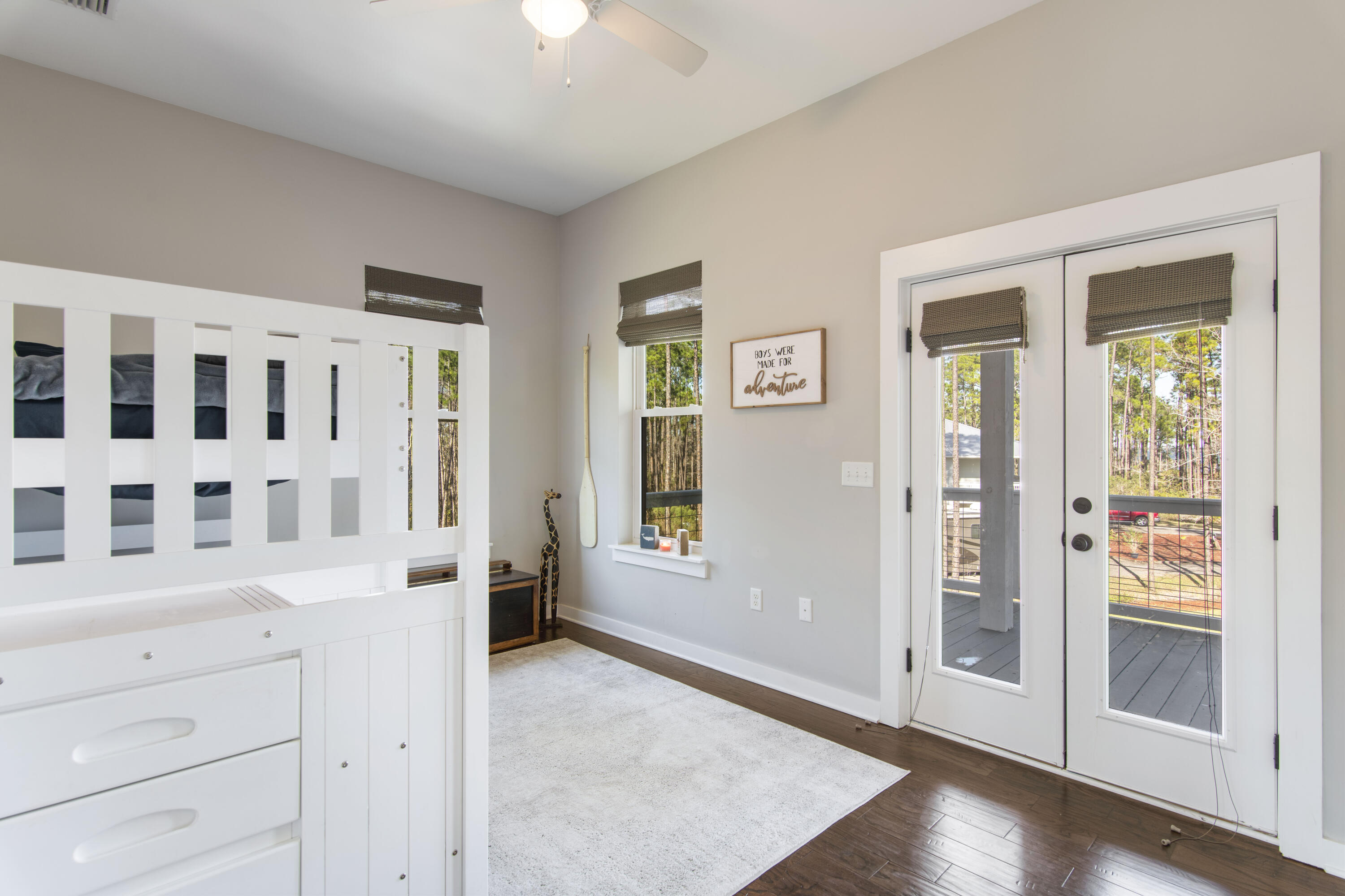WHISPERING PINES - Residential