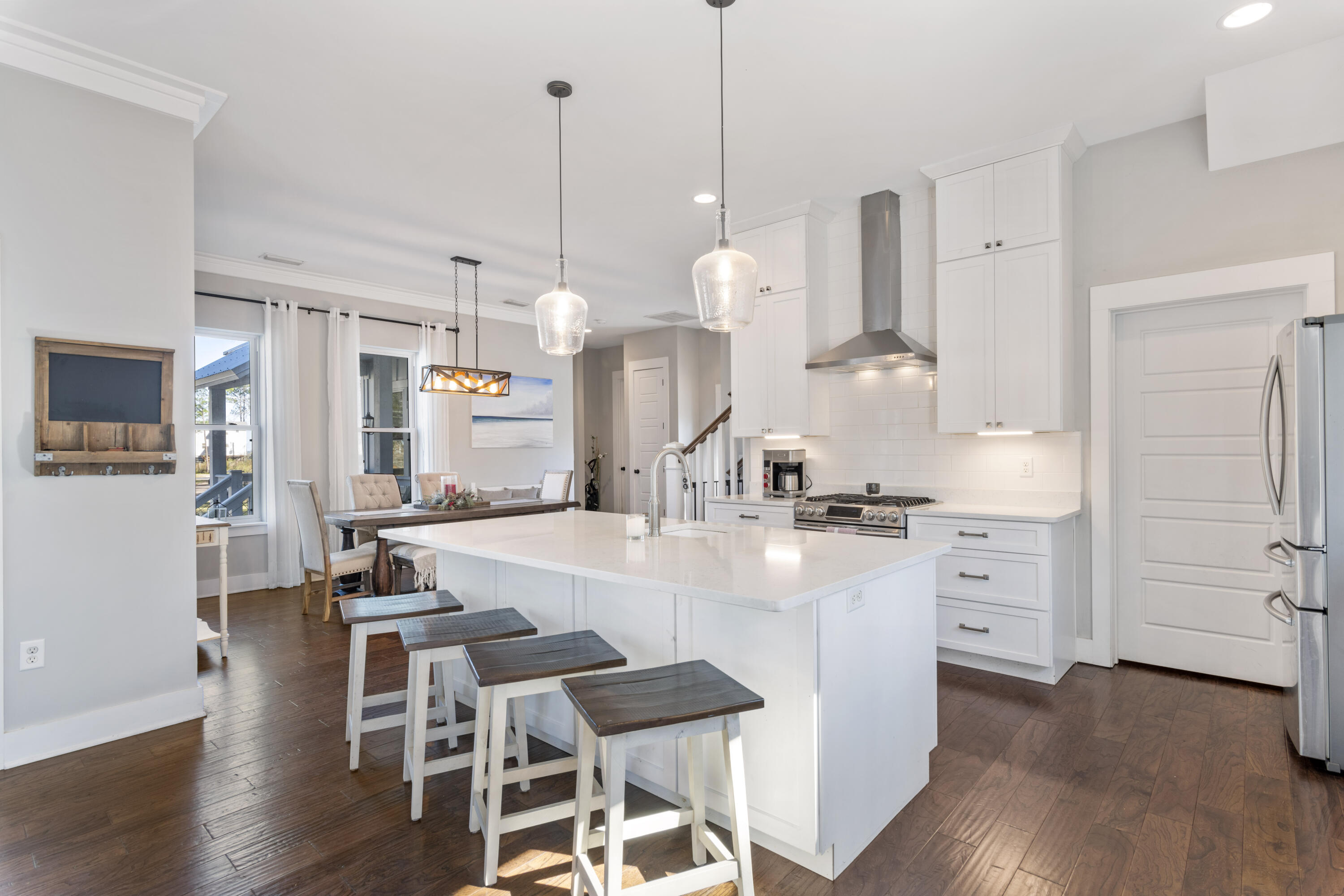 WHISPERING PINES - Residential