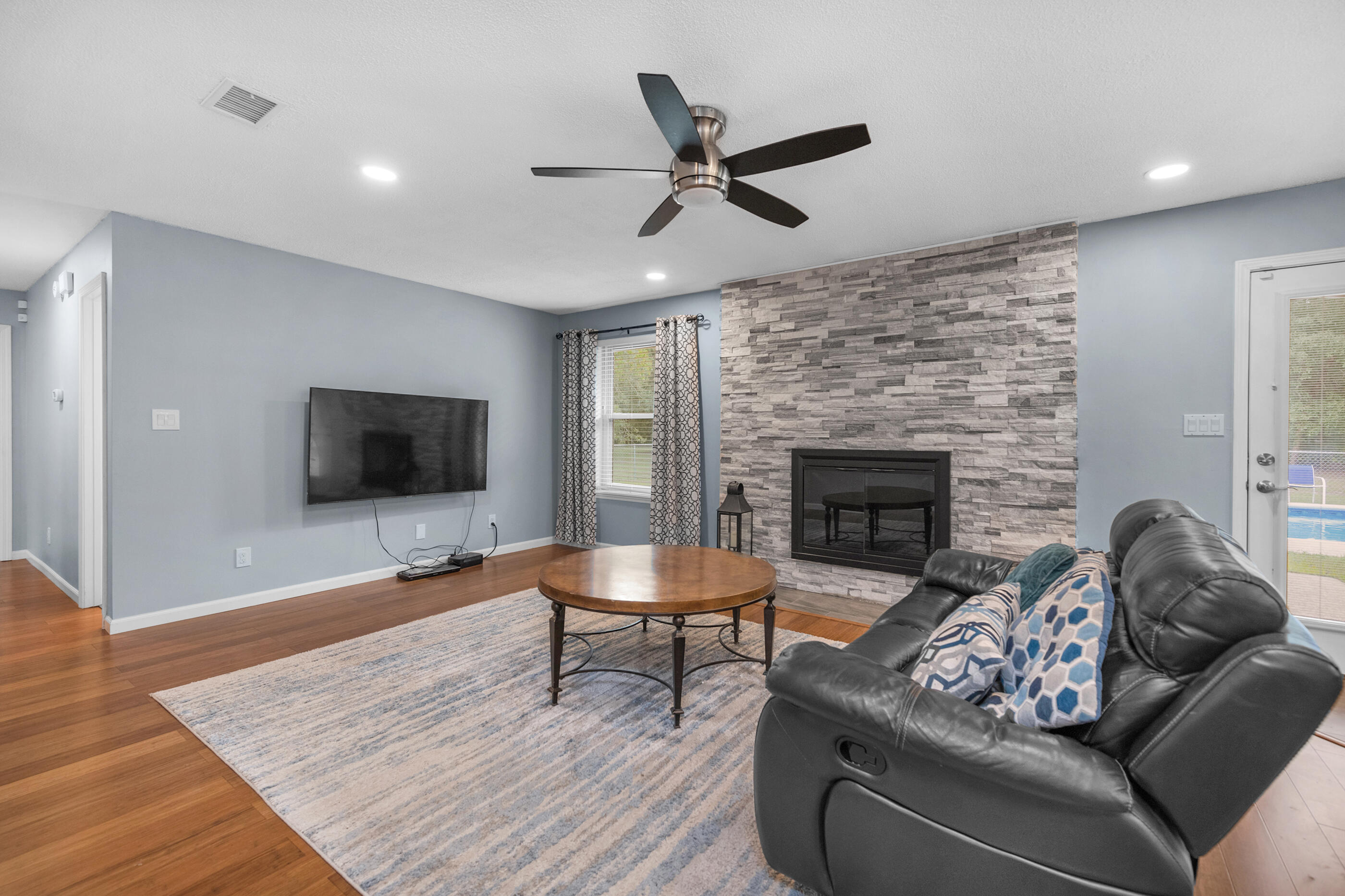 NO RECORDED SUBDIVISION - Residential