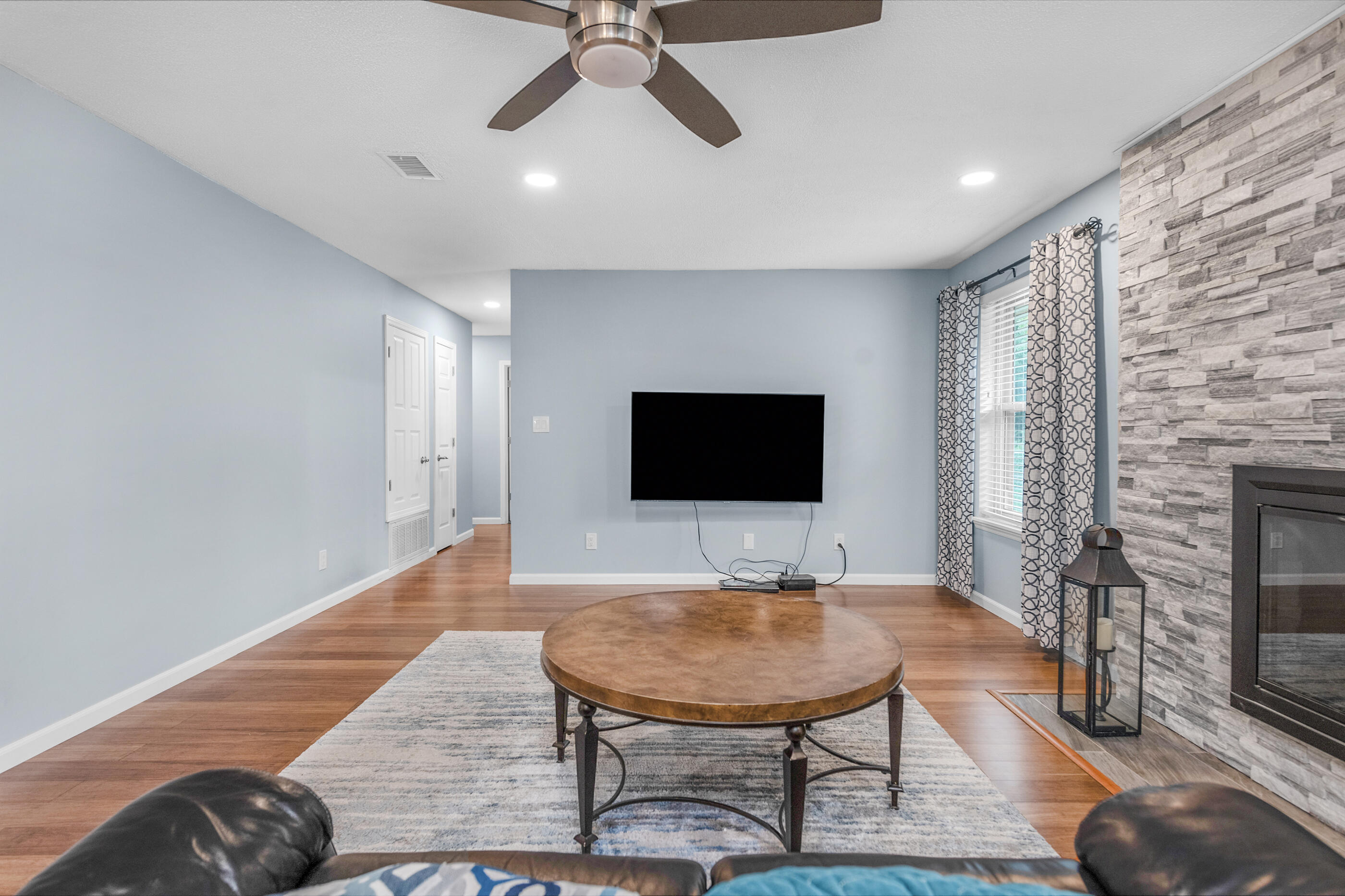 NO RECORDED SUBDIVISION - Residential