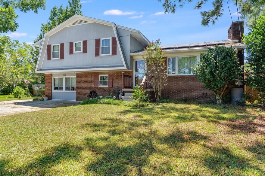 Own your piece of paradise! This spacious 4 bed/2.5 bath home is located on a .41 acre lot in the heart of Destin! Features 4 bedrooms with a recently updated master bath, recently updated kitchen and living room as well as a large pool and spacious patio! This home is centrally located within a short distance of the Destin Harbor, beaches, shopping and more!