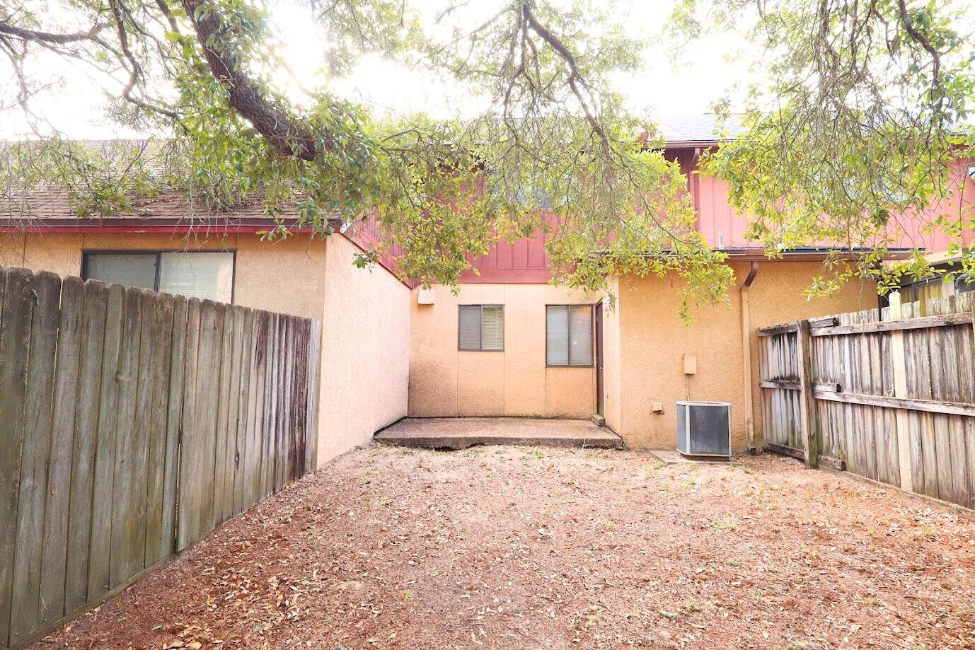 LIVEOAK S/D - Residential Lease