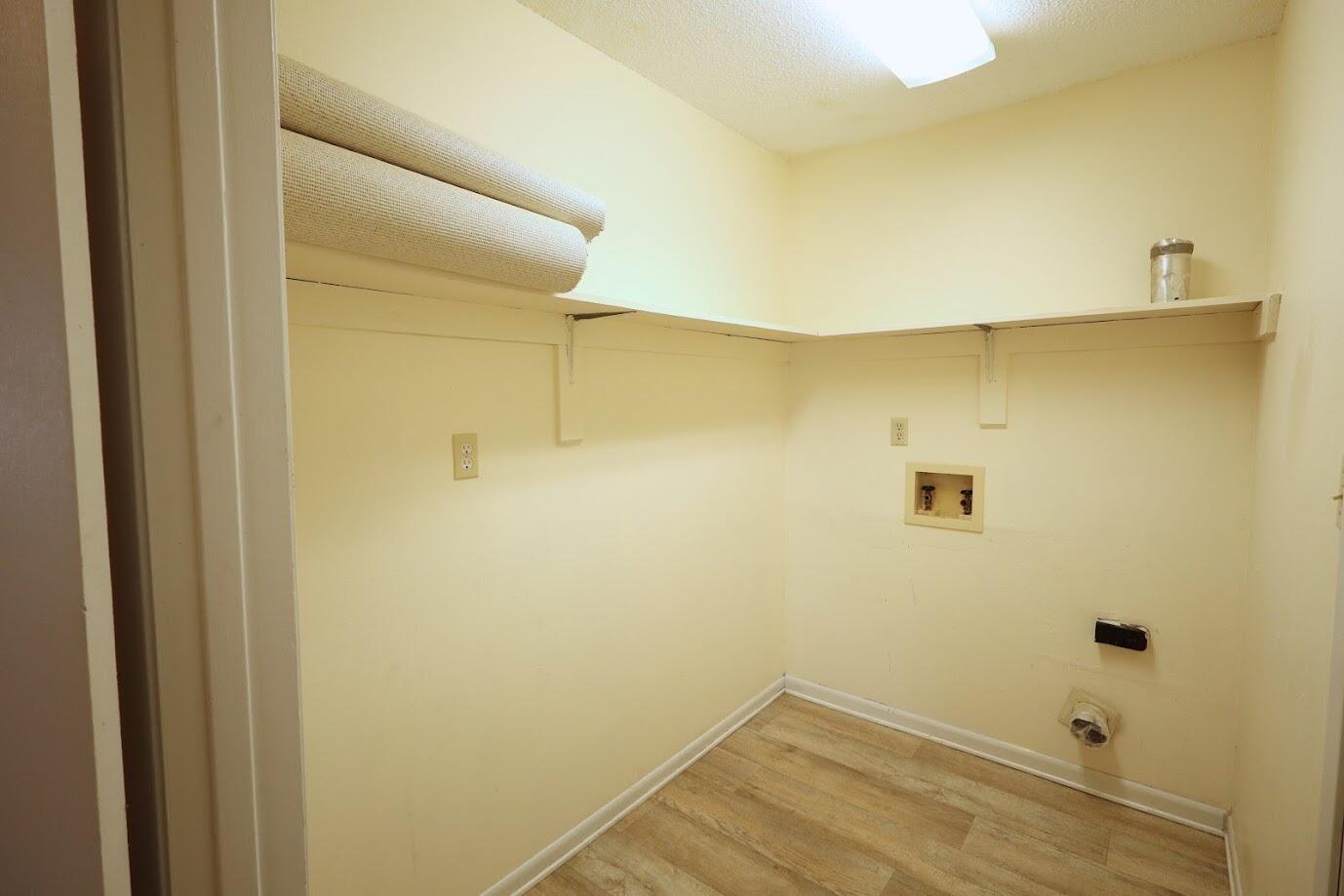 LIVEOAK S/D - Residential Lease