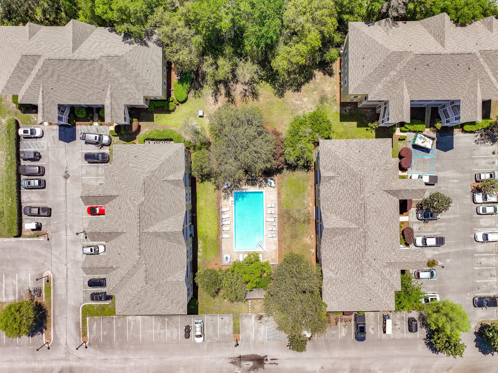 HERONS WATCH CONDO PH VII - Residential
