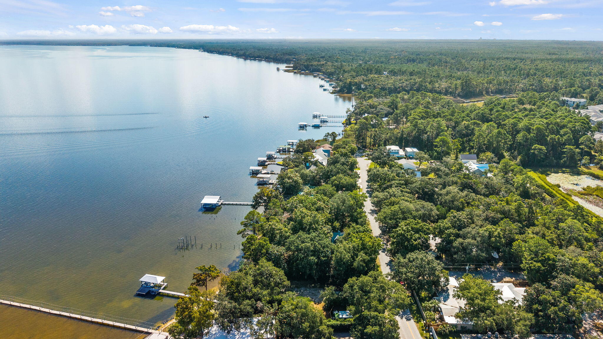 NO RECORDED SUBDIVISION - Land