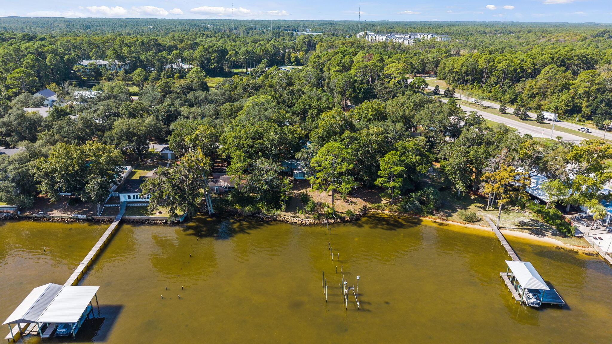 NO RECORDED SUBDIVISION - Land