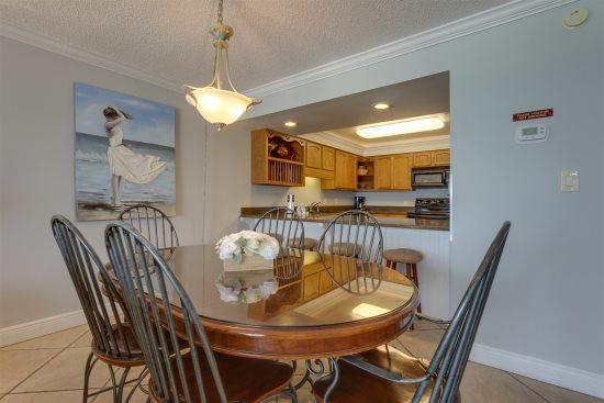 BEACH HOUSE CONDO PH 1 - Residential Lease