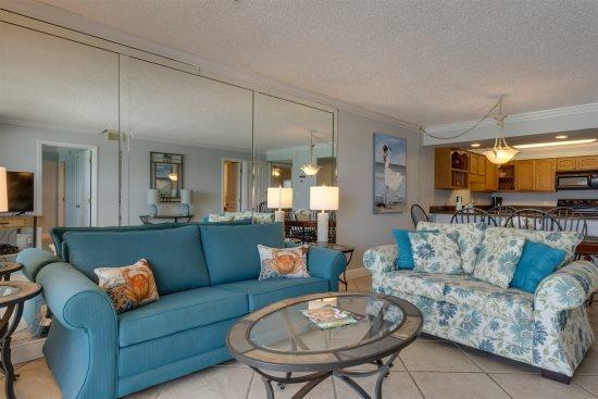 BEACH HOUSE CONDO PH 1 - Residential Lease