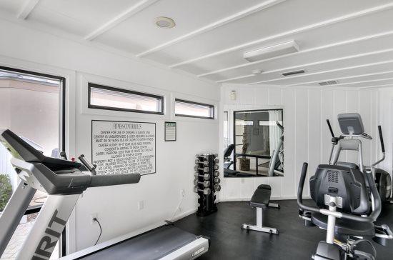 BEACH HOUSE CONDO PH 1 - Residential Lease