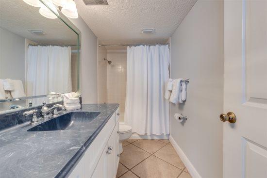 BEACH HOUSE CONDO PH 1 - Residential Lease
