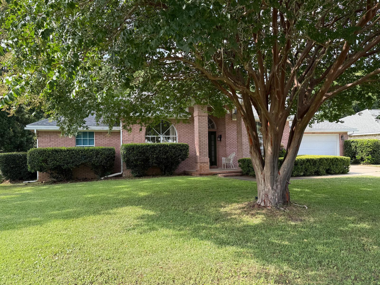SOUTHMINSTER VILLAGE - Residential Lease