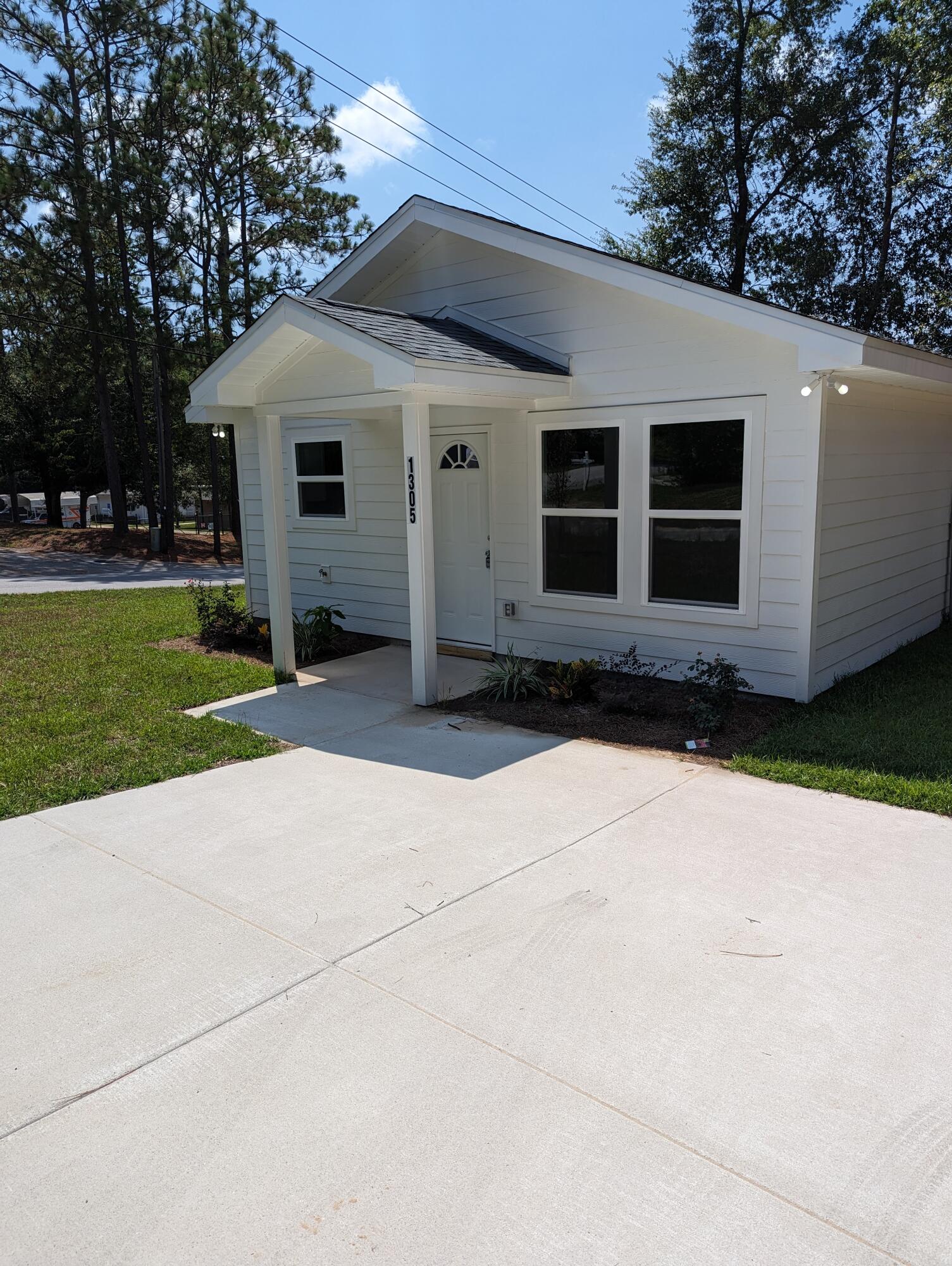 CRESTVIEW - Residential Lease