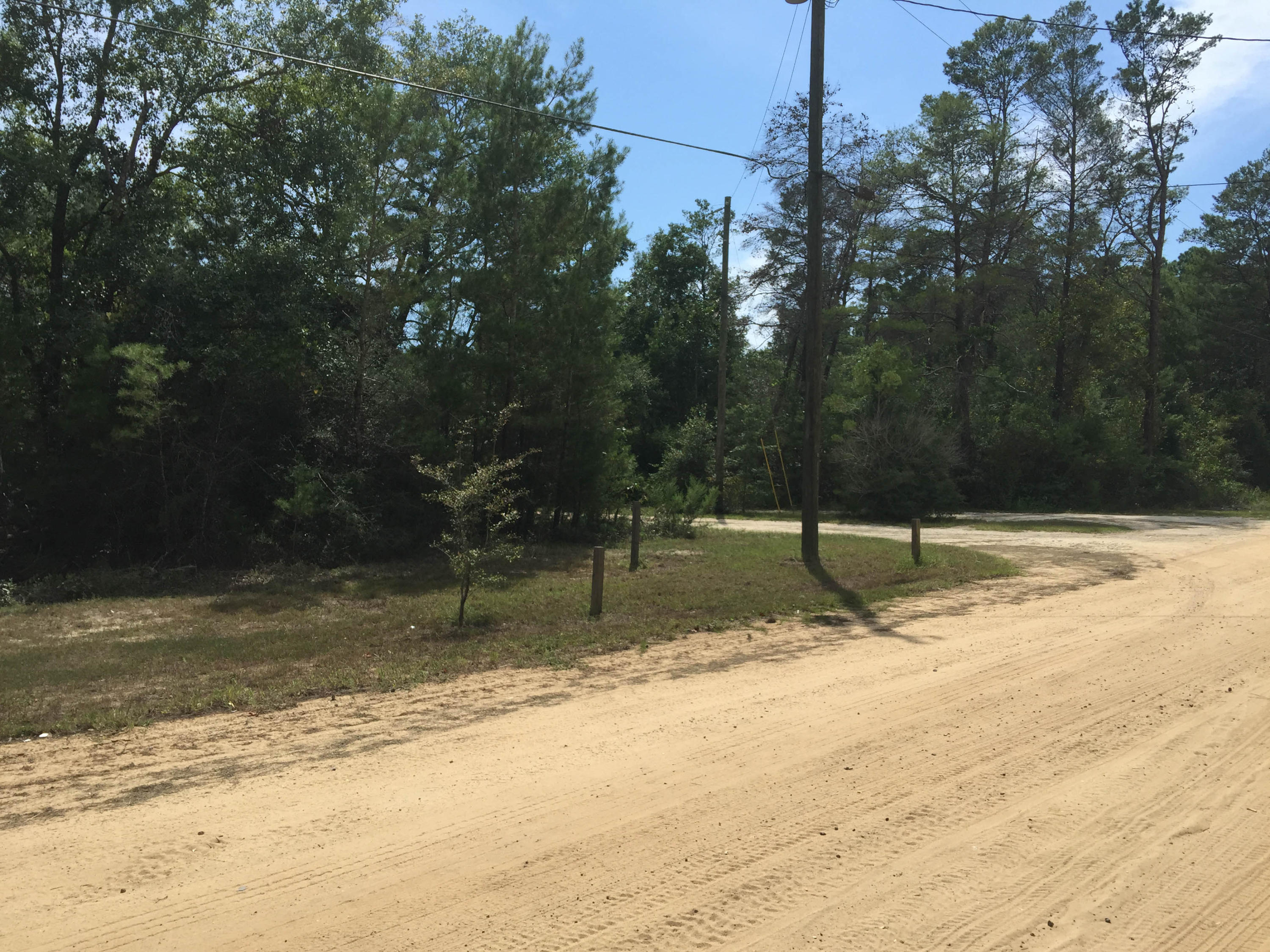 METES & BOUNDS - Land