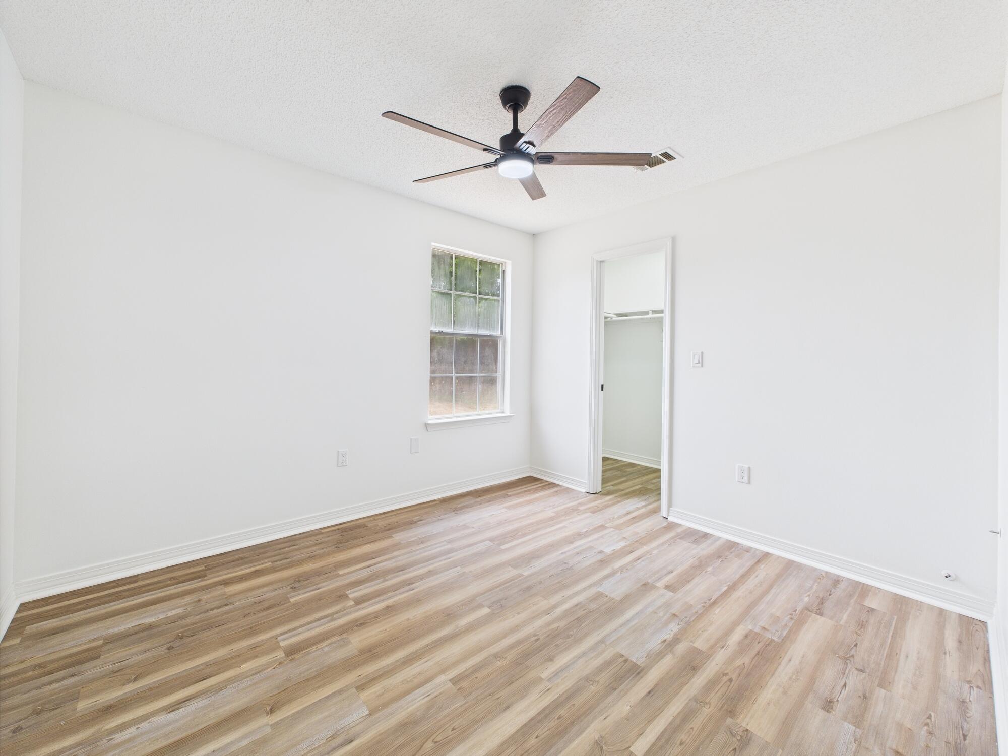 NORTHVIEW ESTATES 3RD ADDN - Residential