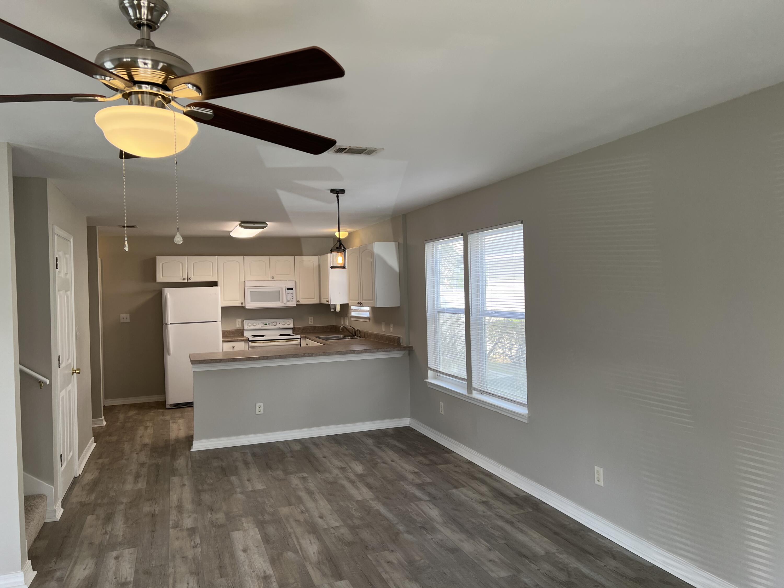 ENCHANTED ESTATES - Residential Lease