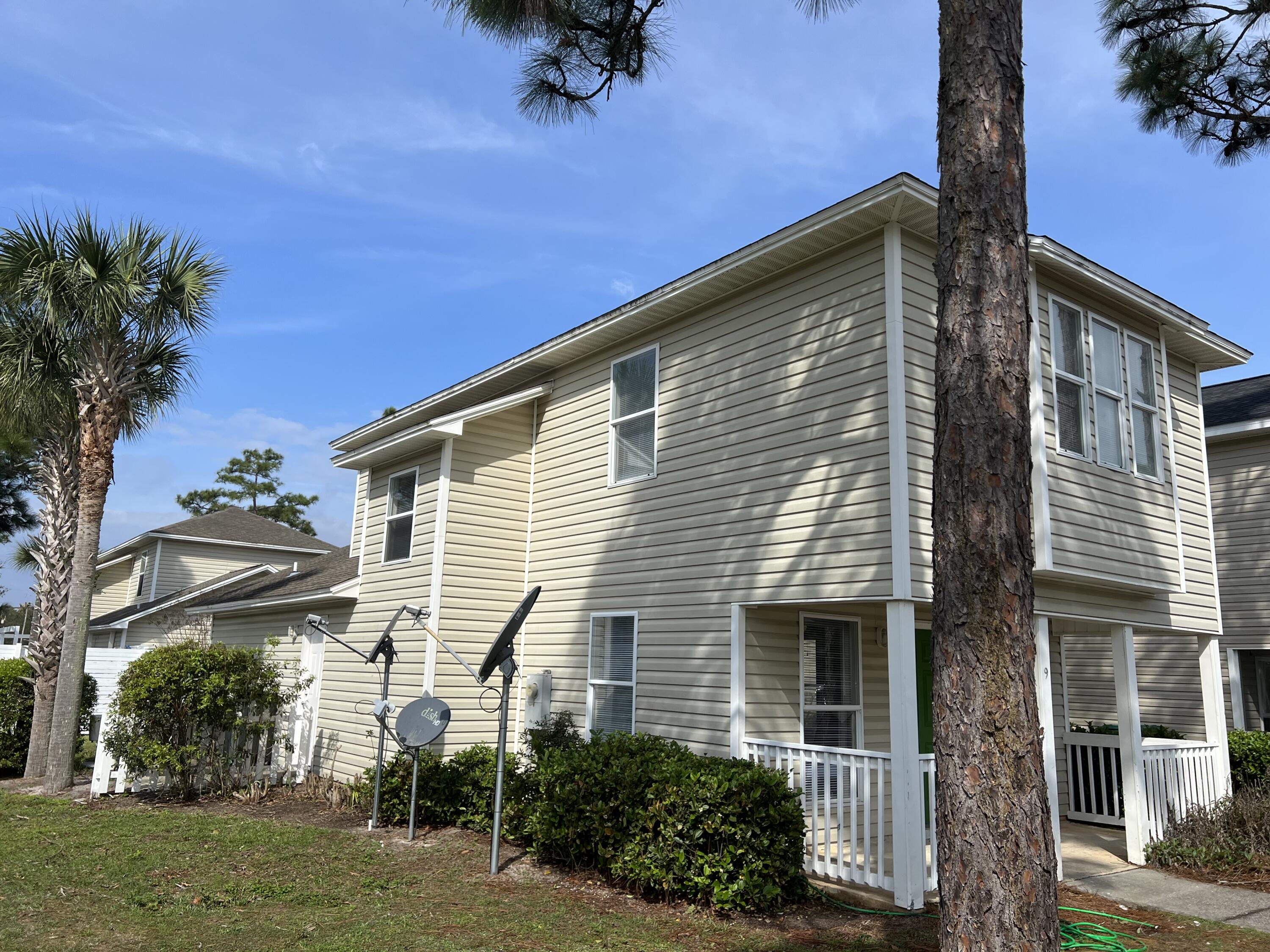 ENCHANTED ESTATES - Residential Lease