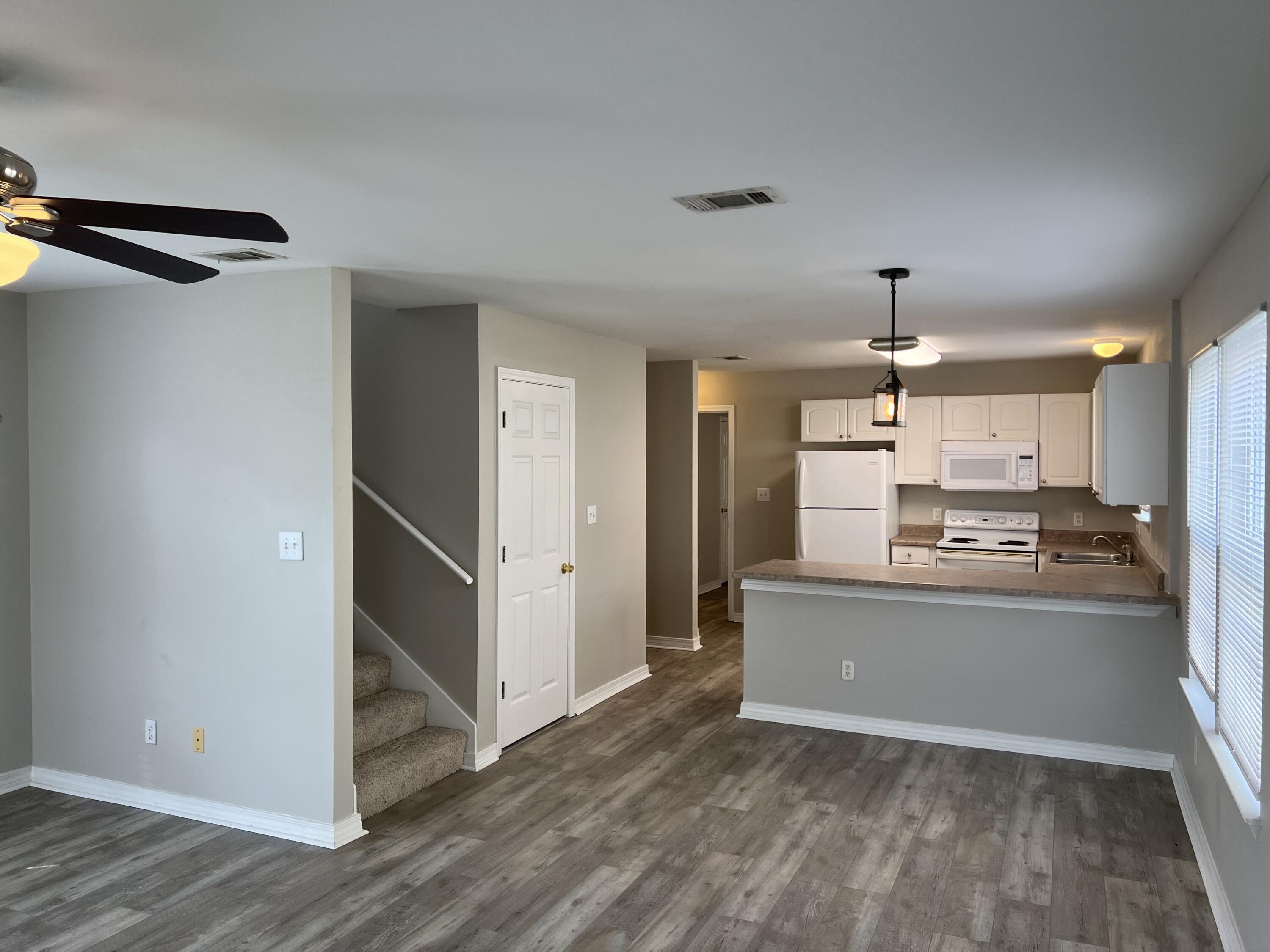 ENCHANTED ESTATES - Residential Lease