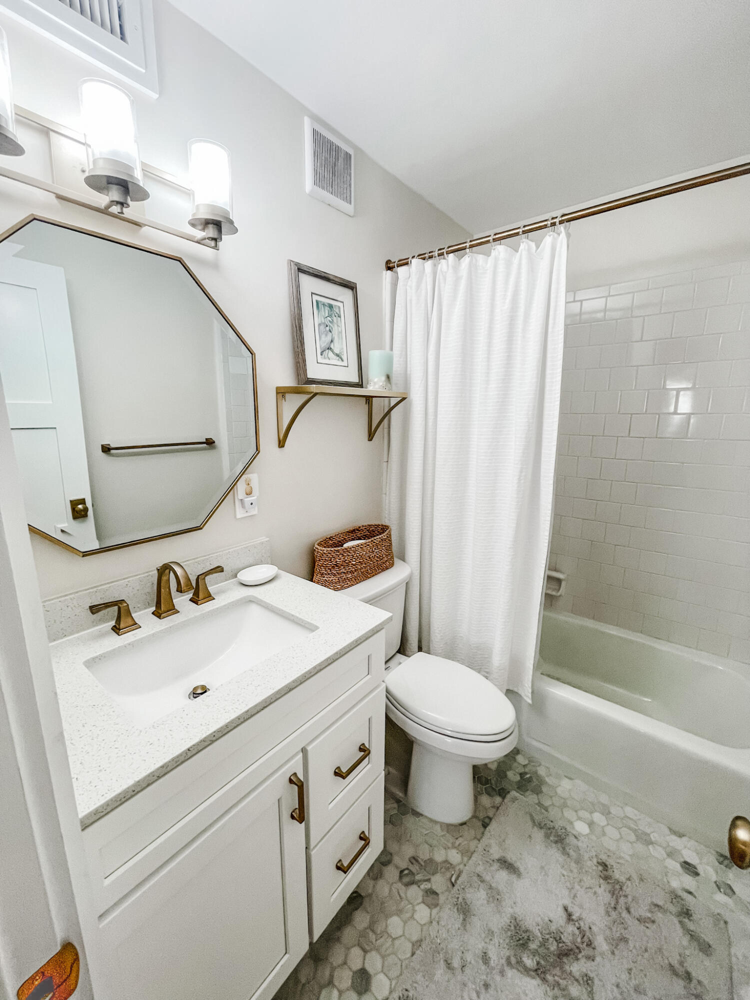 HOLIDAY SURF & RACQUET CLUB - Residential