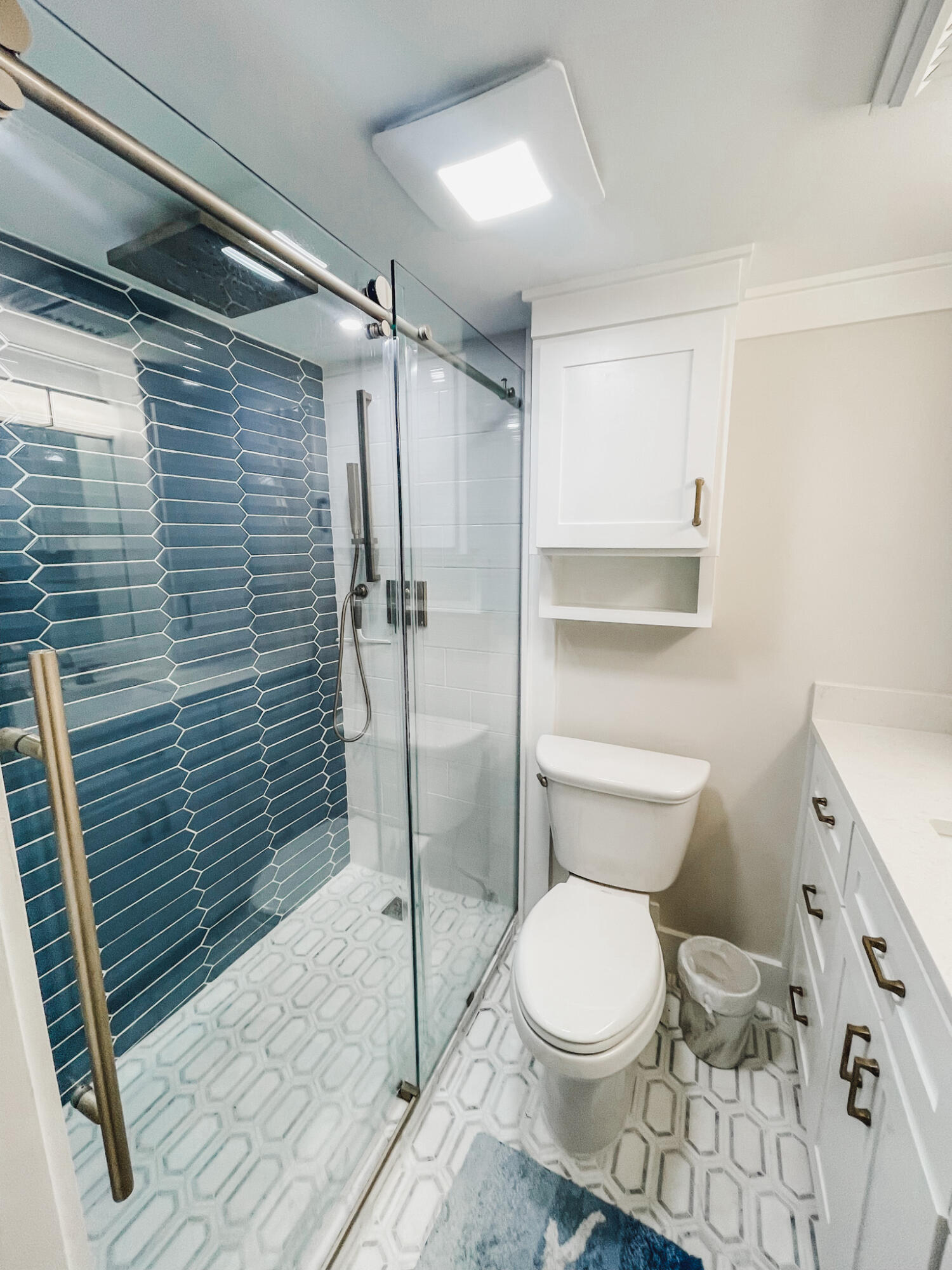 HOLIDAY SURF & RACQUET CLUB - Residential