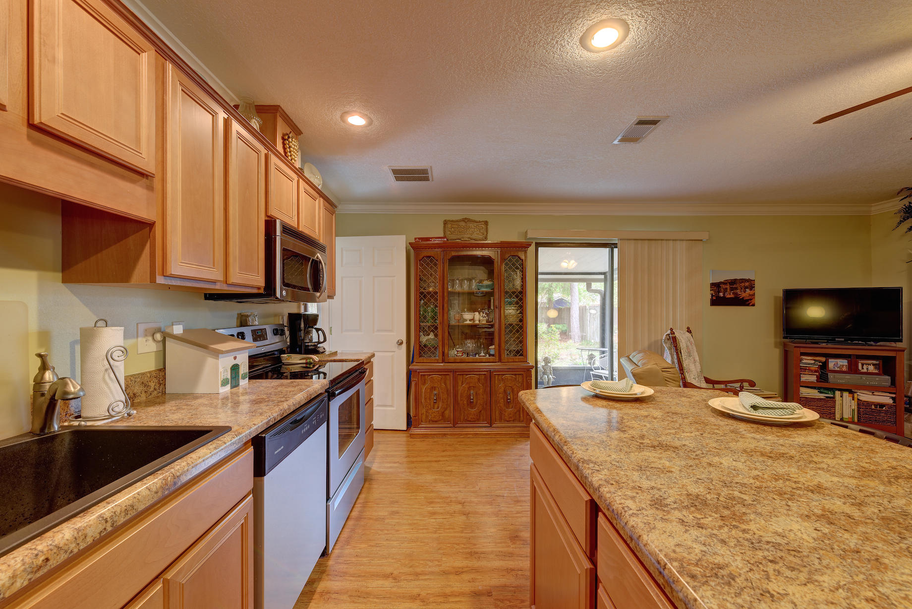 CARIBBEAN VILLAGE 1C - Residential Lease