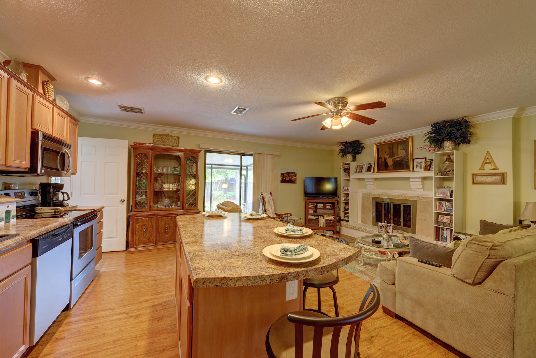 CARIBBEAN VILLAGE 1C - Residential Lease