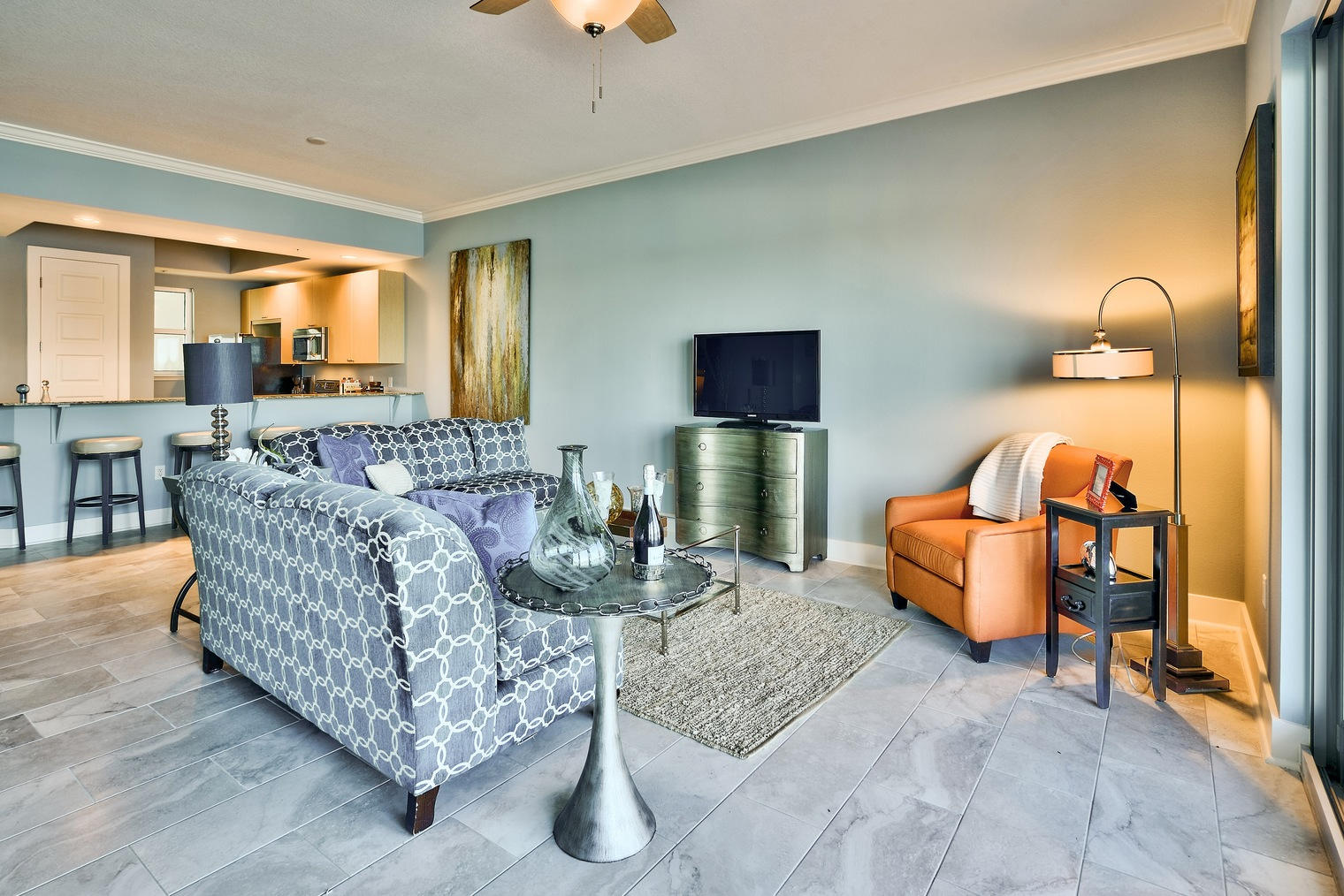 HARBOR LIGHTS - Residential