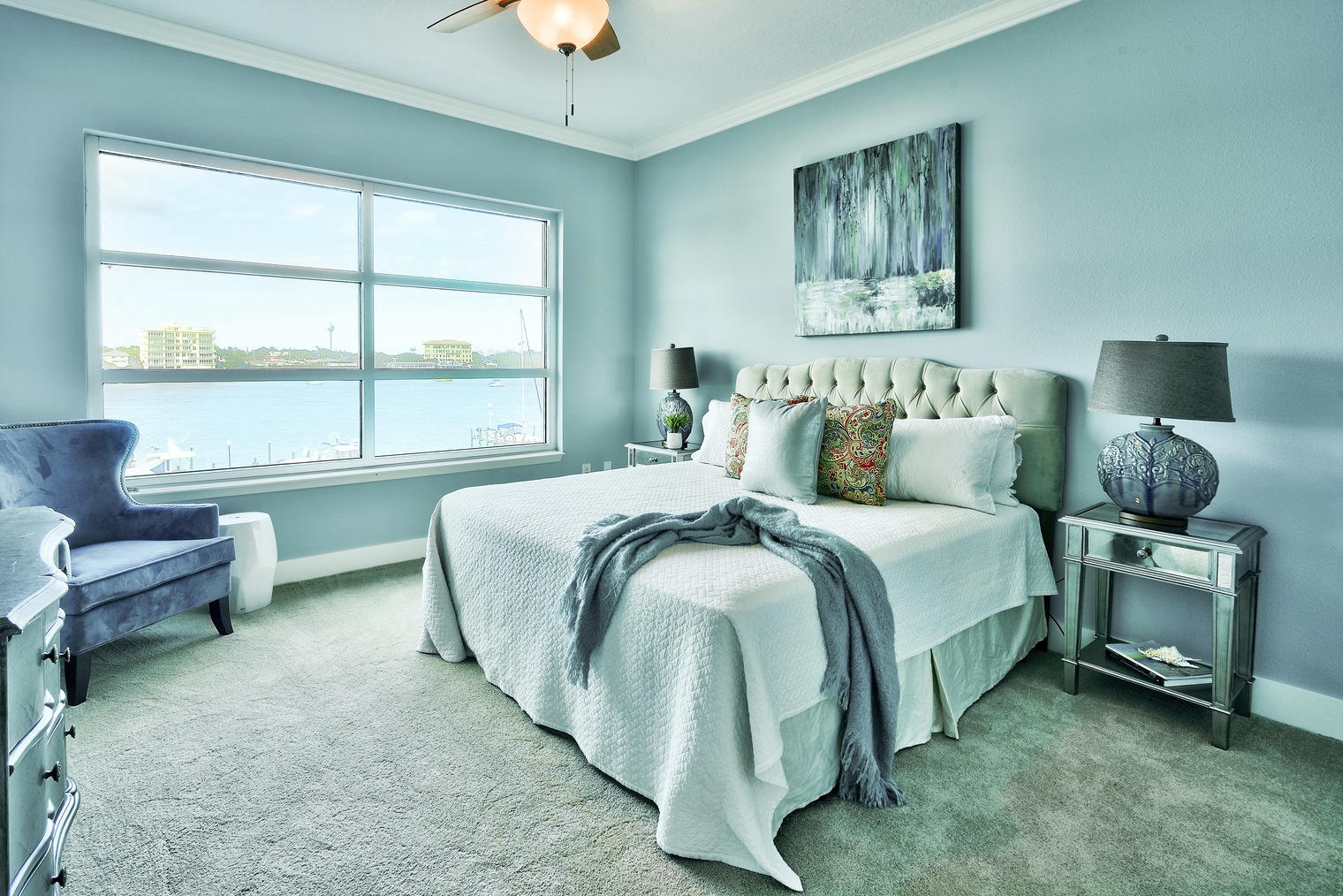 HARBOR LIGHTS - Residential