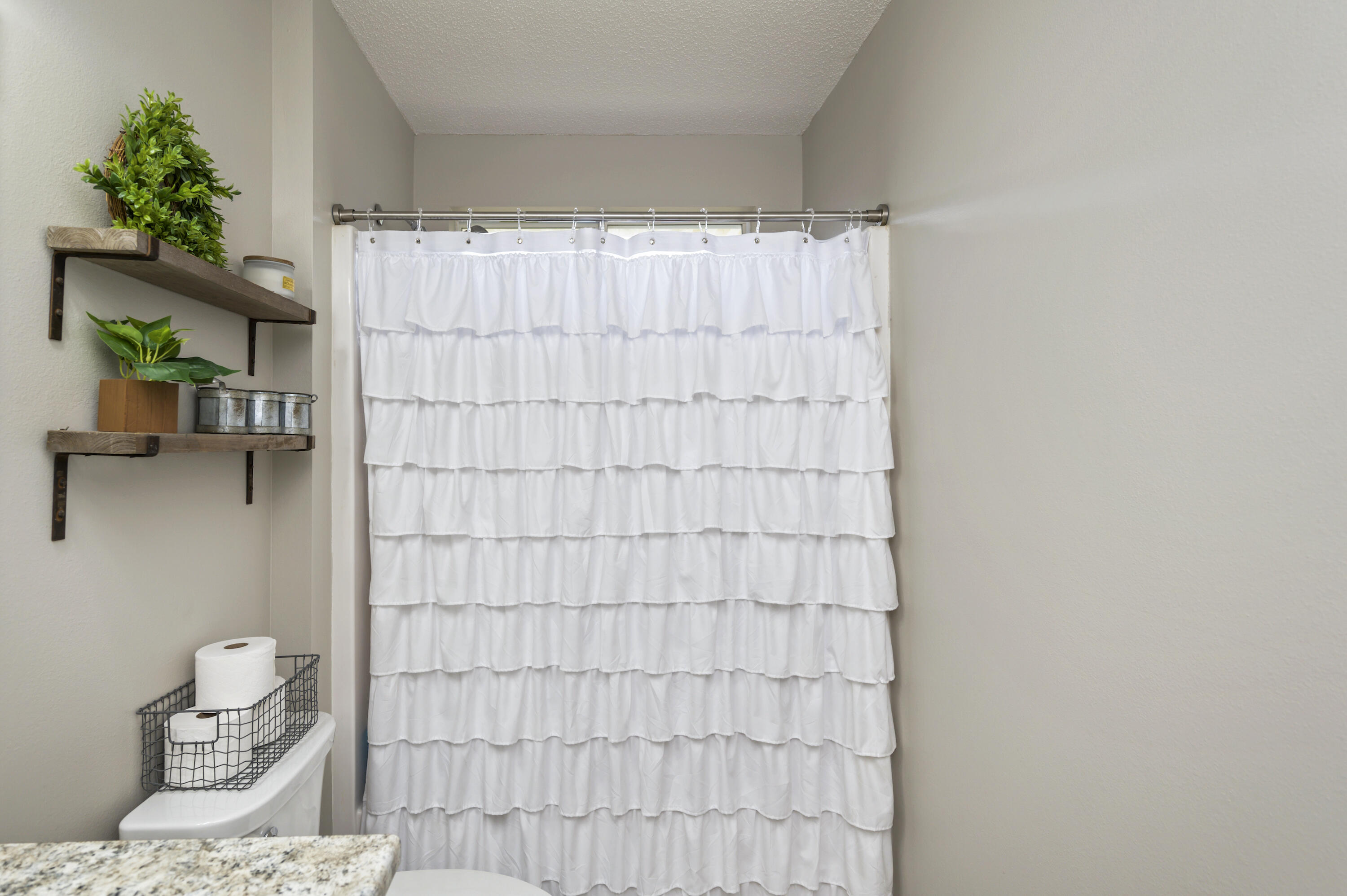 BROOKE ESTATES PH I - Residential